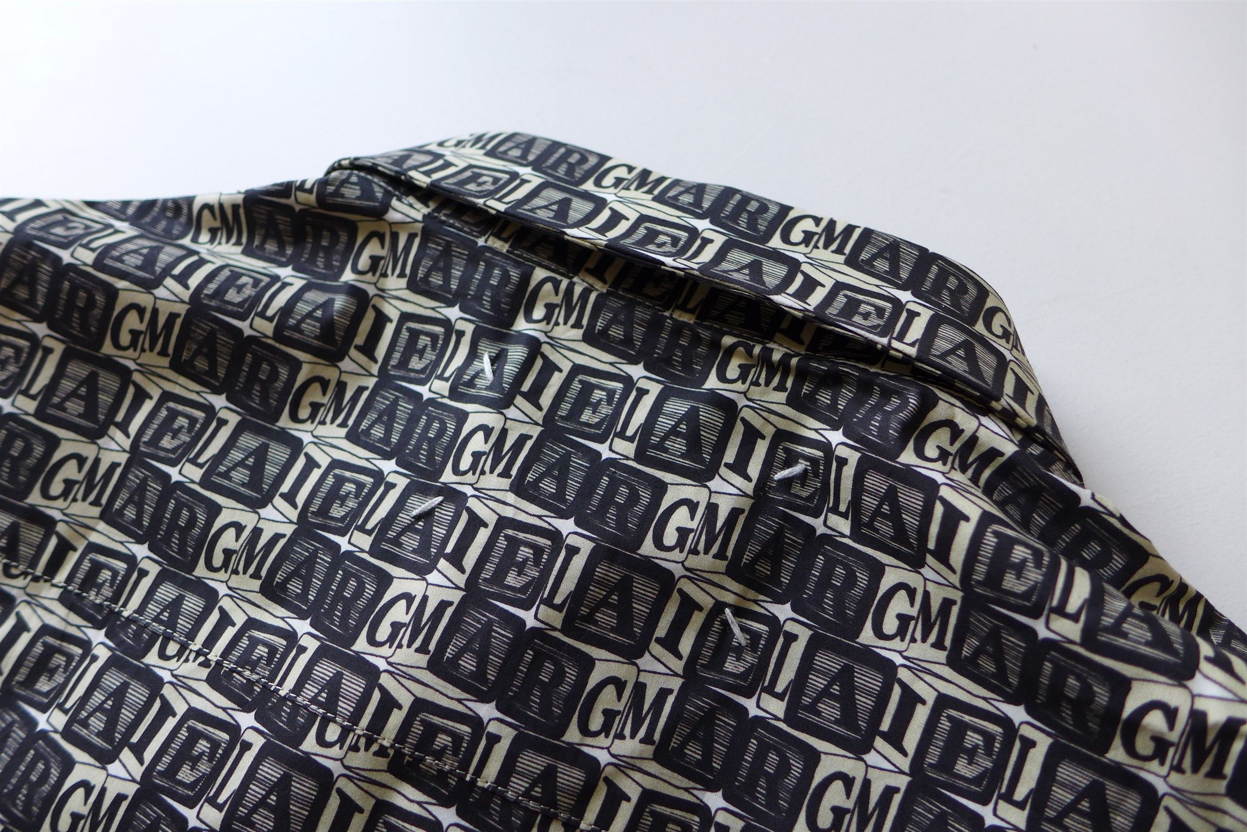 Maison Margiela Margiela Cube Logo Printed Shirt Size US L / EU 52-54 / 3 - 14 Thumbnail