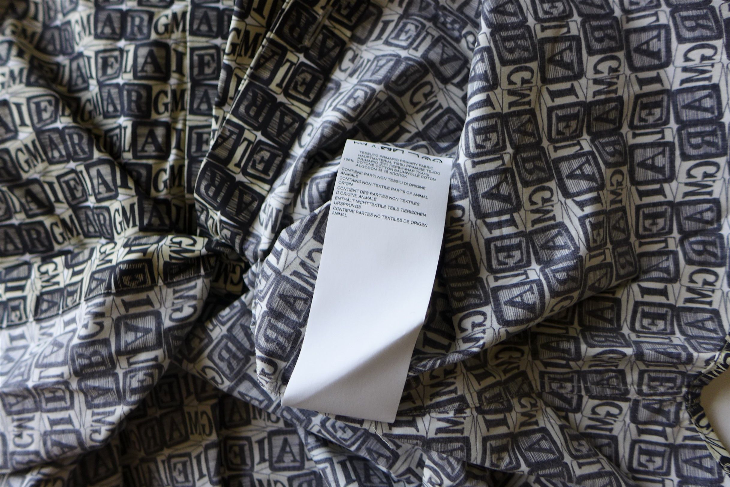 Maison Margiela Margiela Cube Logo Printed Shirt Size US M / EU 48-50 / 2 - 19 Thumbnail