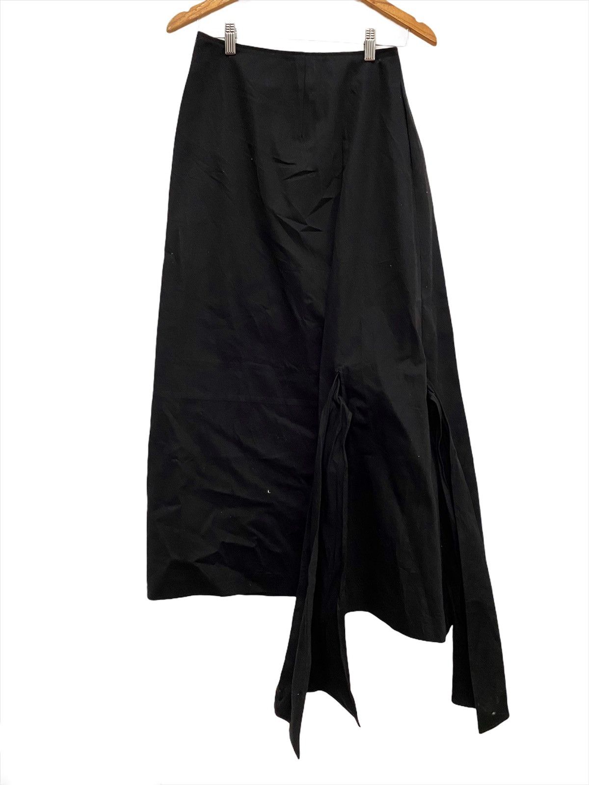 Yohji Yamamoto Yohji Yamamoto skirt Black bottom wear Size US 26 / EU 42 - 8 Thumbnail