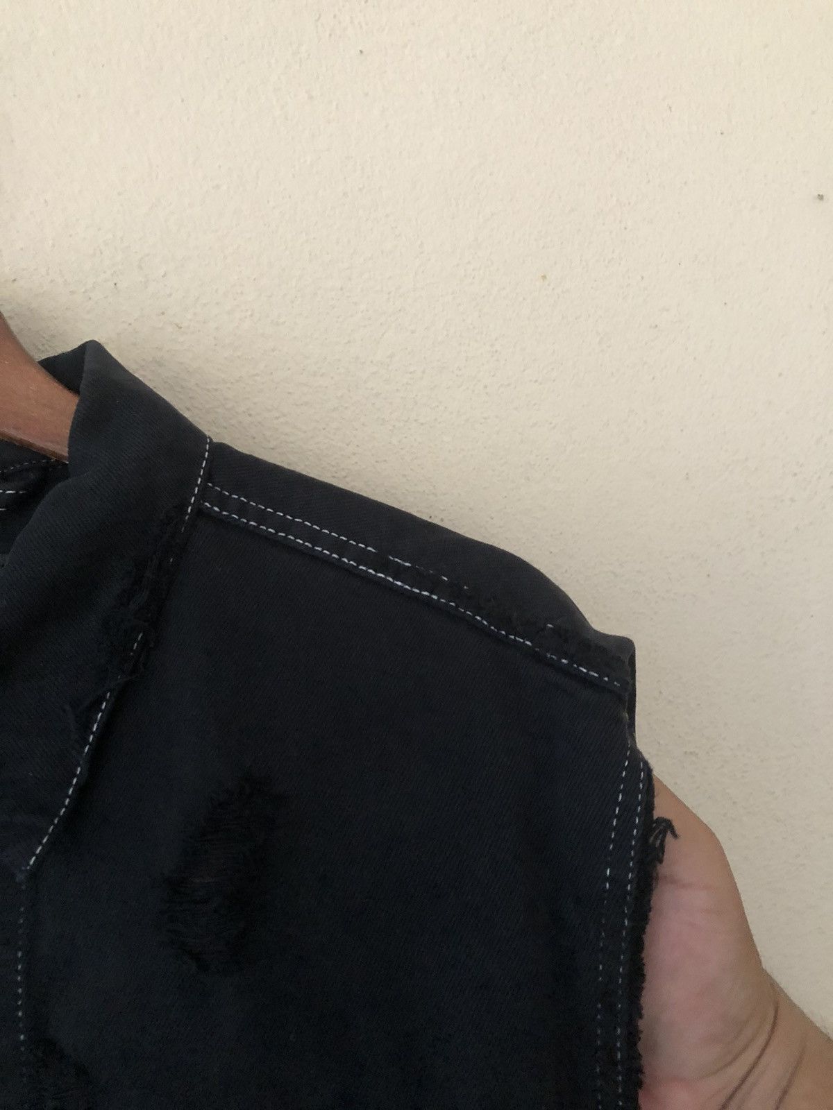 Levi's × Levi's Vintage Clothing × Vintage Vintage Levis Disstressed Black Vest Size US L / EU 52-54 / 3 - 7 Thumbnail