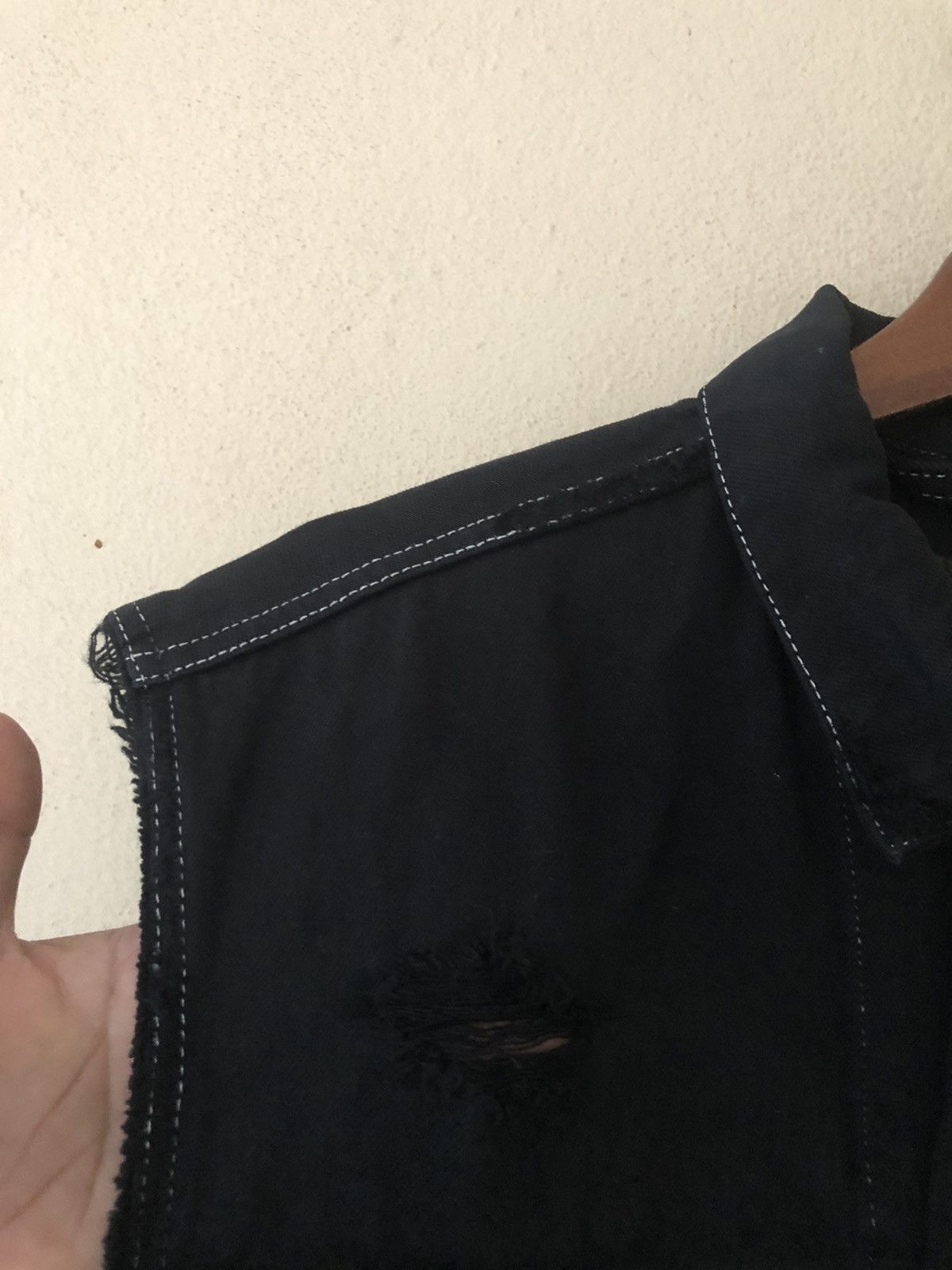 Levi's × Levi's Vintage Clothing × Vintage Vintage Levis Disstressed Black Vest Size US L / EU 52-54 / 3 - 6 Thumbnail