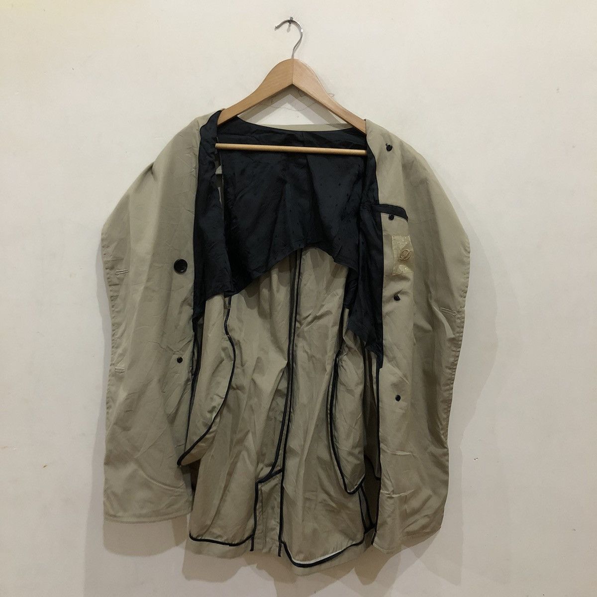 Sleeveless Trench DRitte Parachute Bike Design