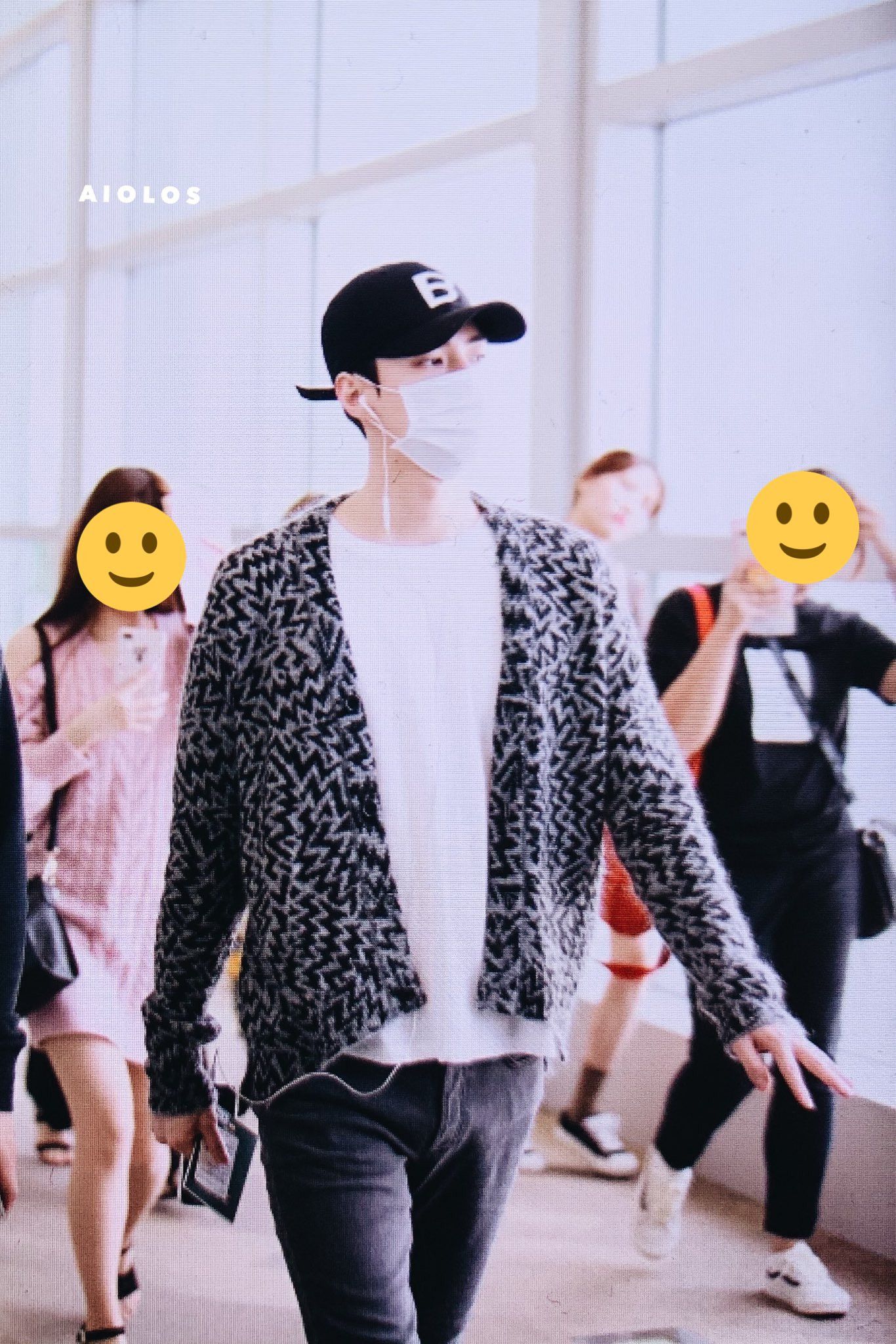 Saint Laurent Paris Saint Laurent Comics Jacquard Sweater - Black & Grey Mohair Size US S / EU 44-46 / 1 - 3 Thumbnail