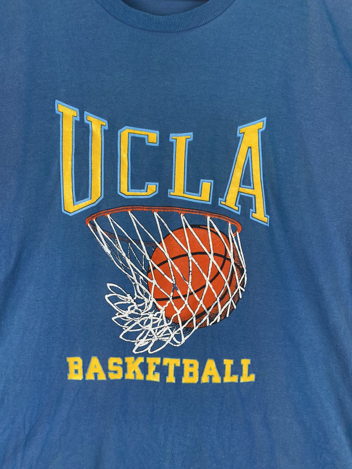 Vintage OFFER 🔥 Vintage UCLA Basketball Tee T Shirt Size US L / EU 52-54 / 3 - 3 Thumbnail