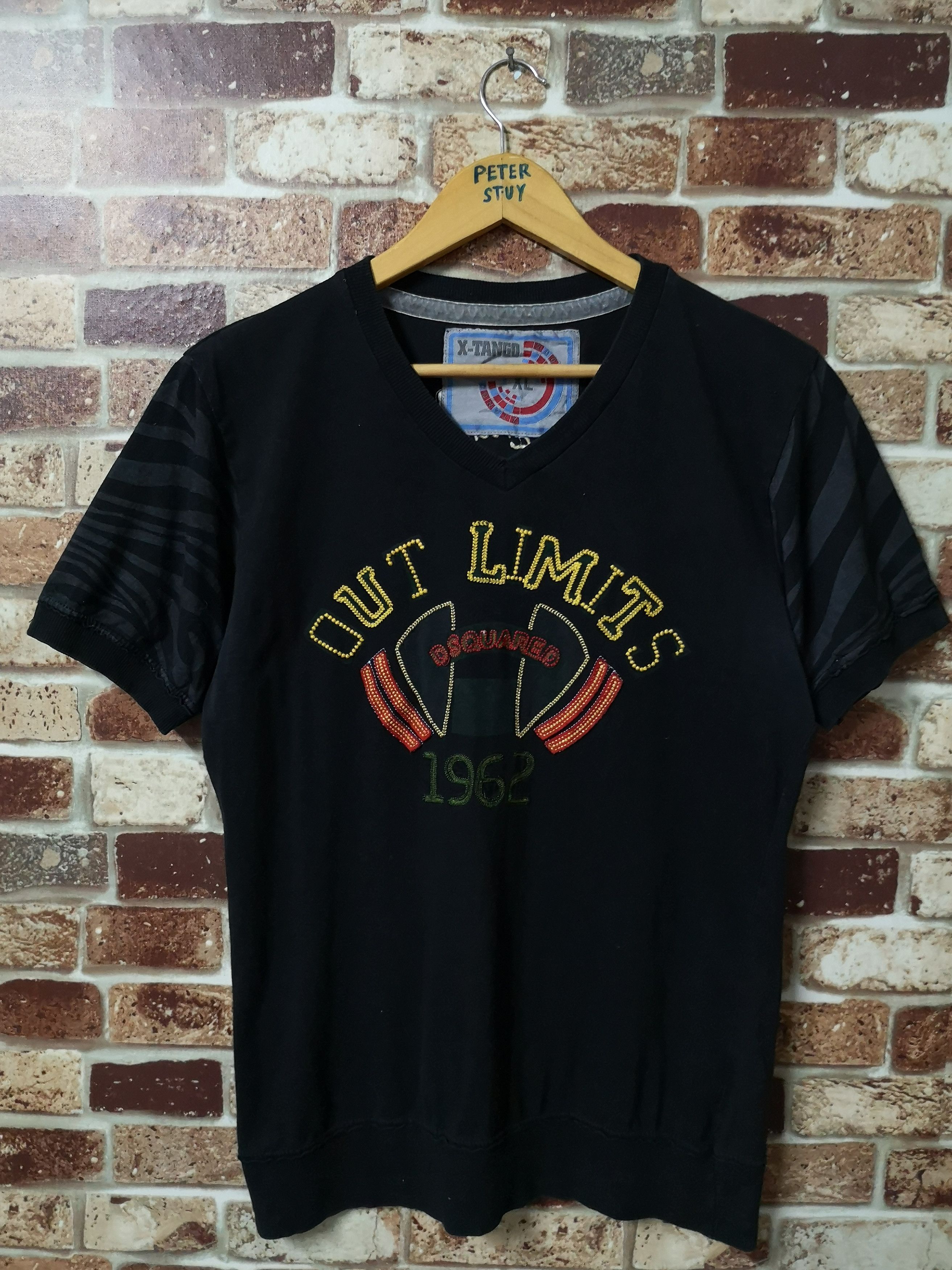 Designer × Dsquared2 DSQUARED EMBROIDERY LOGO TEE Size US XL / EU 56 / 4 - 1 Thumbnail