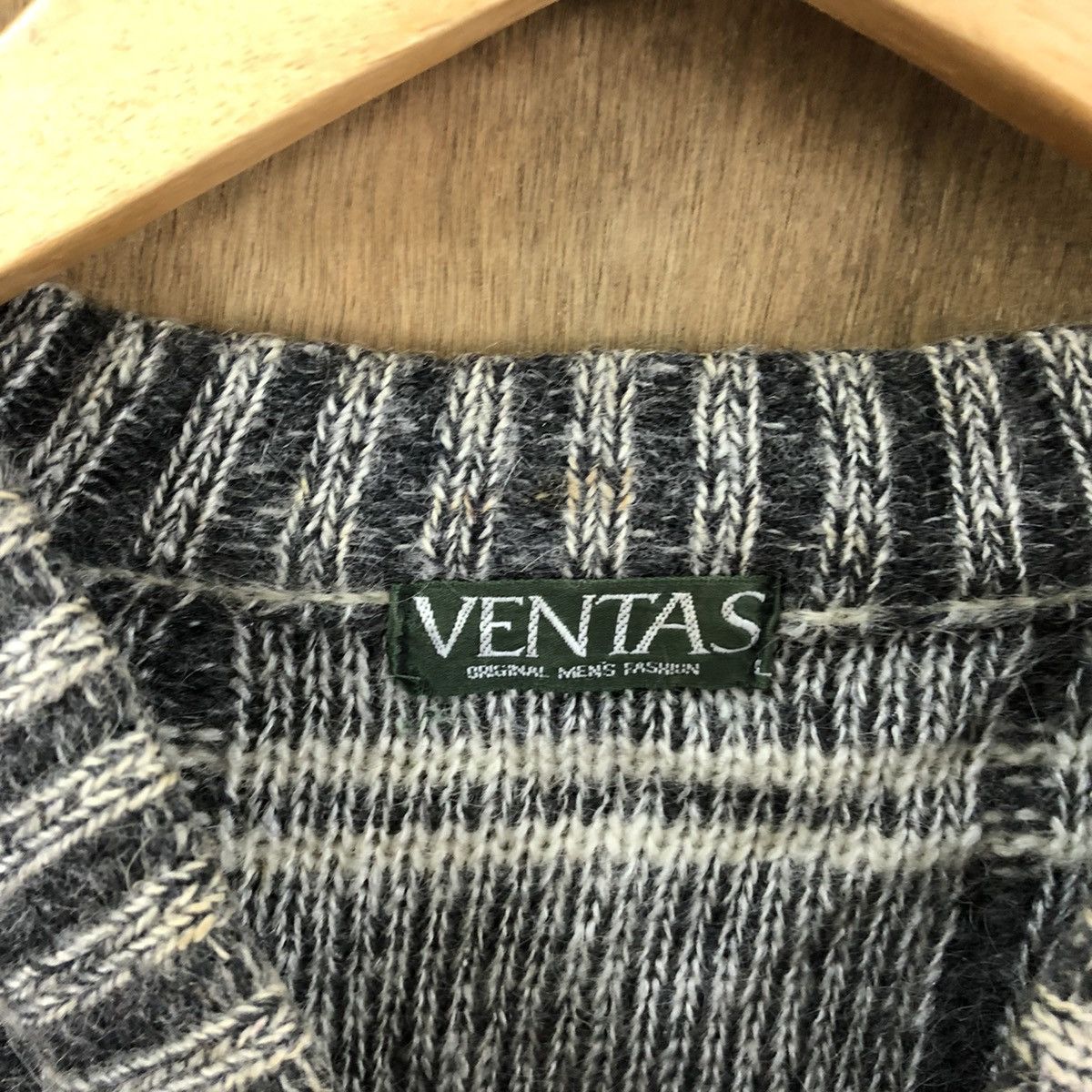 Aran Isles Knitwear Ventas Grey chekered Knitwear Sweater #007 Size US M / EU 48-50 / 2 - 5 Thumbnail