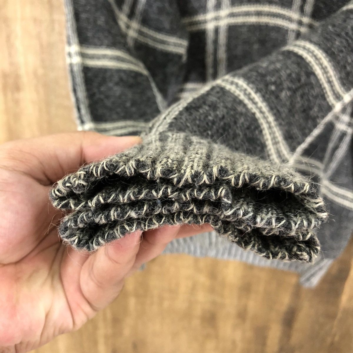 Aran Isles Knitwear Ventas Grey chekered Knitwear Sweater #007 Size US M / EU 48-50 / 2 - 4 Thumbnail