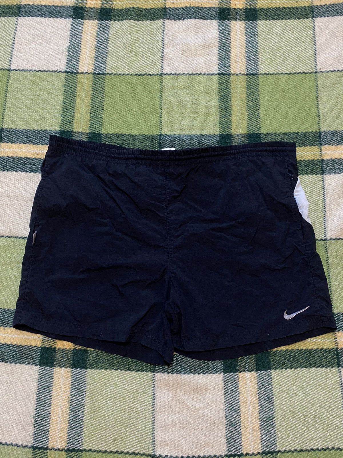 Nike Vintage Nike shorts streetwear swoosh casual y2k size XXL Size US 38 / EU 54 - 2 Thumbnail
