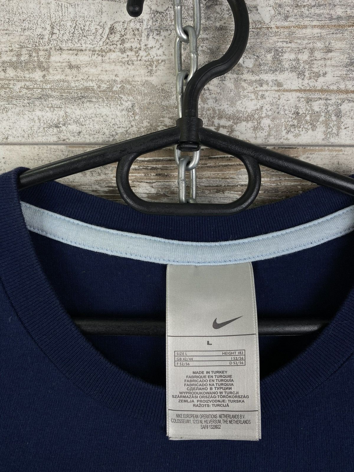 Nike Mens Nike T-shirt centre swoosh streetwear y2k tee tn acg Size US L / EU 52-54 / 3 - 4 Thumbnail
