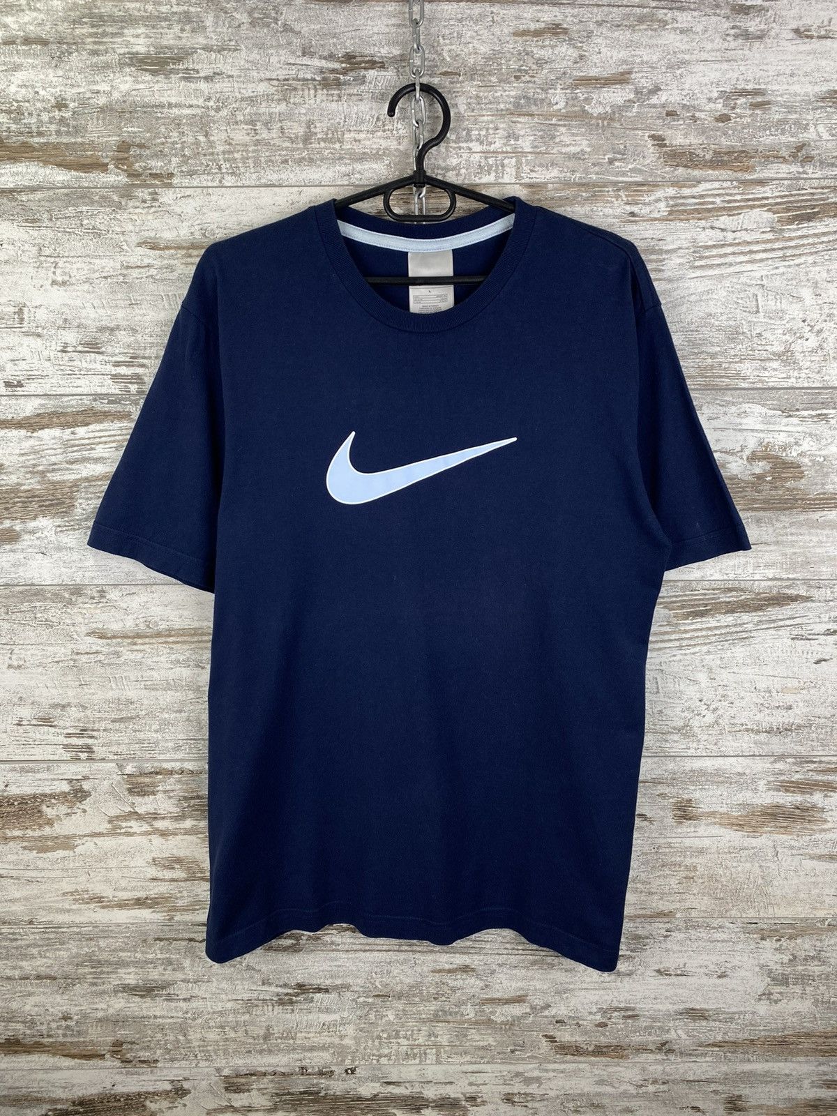 Nike Mens Nike T-shirt centre swoosh streetwear y2k tee tn acg Size US L / EU 52-54 / 3 - 1 Thumbnail