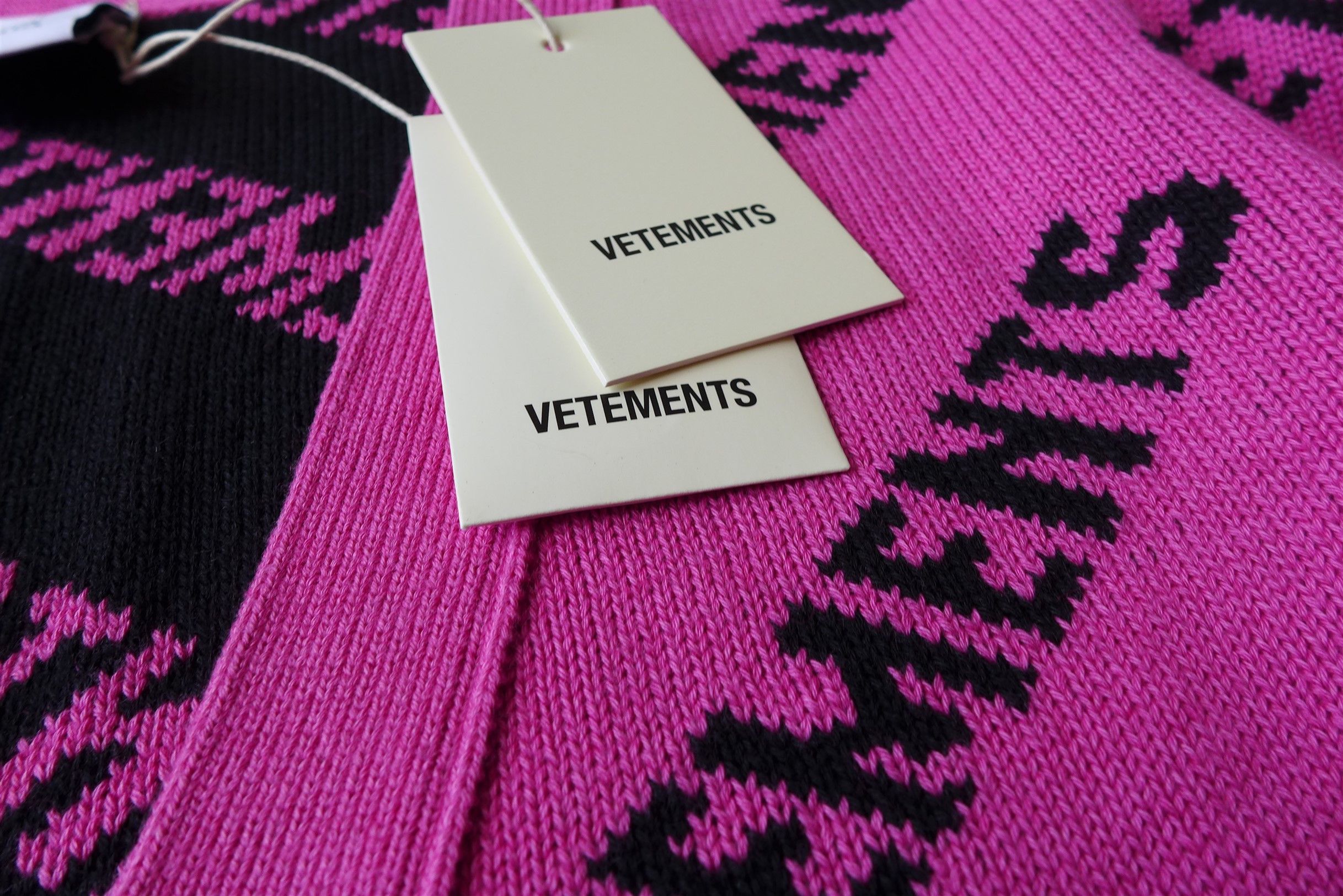 Vetements Vetements Logo Cardigan - Hot Pink Cotton & Cashmere Size US M / EU 48-50 / 2 - 10 Thumbnail