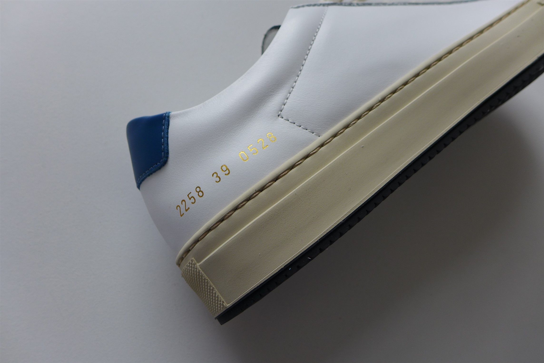 Common Projects Common Projects Retro Special Edition Sneakers - White/Navy Size US 6 / EU 39 - 8 Thumbnail