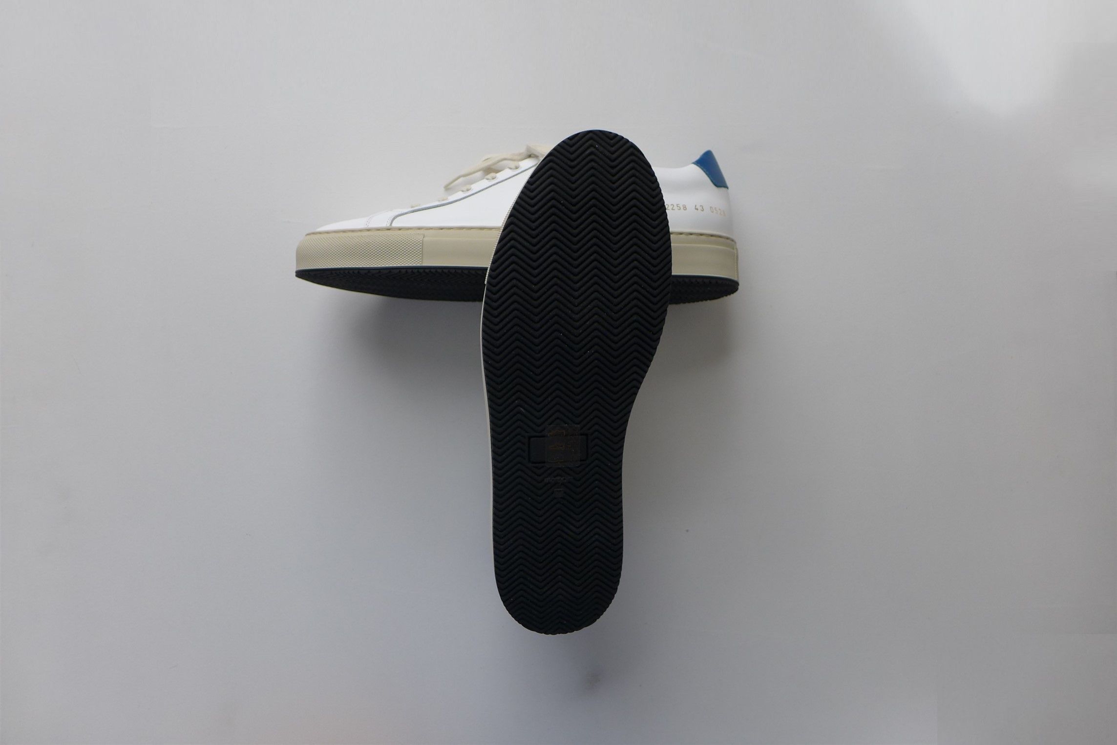 Common Projects Common Projects Retro Special Edition Sneakers - White/Navy Size US 6 / EU 39 - 12 Thumbnail