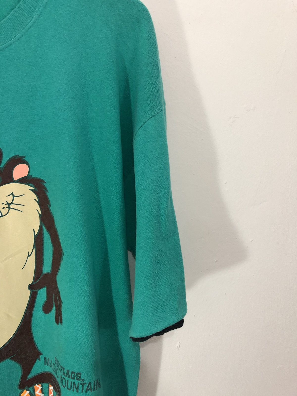 Vintage Vintage 90's Tasmanian Devil Warner Bros T-Shirt Size US XL / EU 56 / 4 - 4 Thumbnail