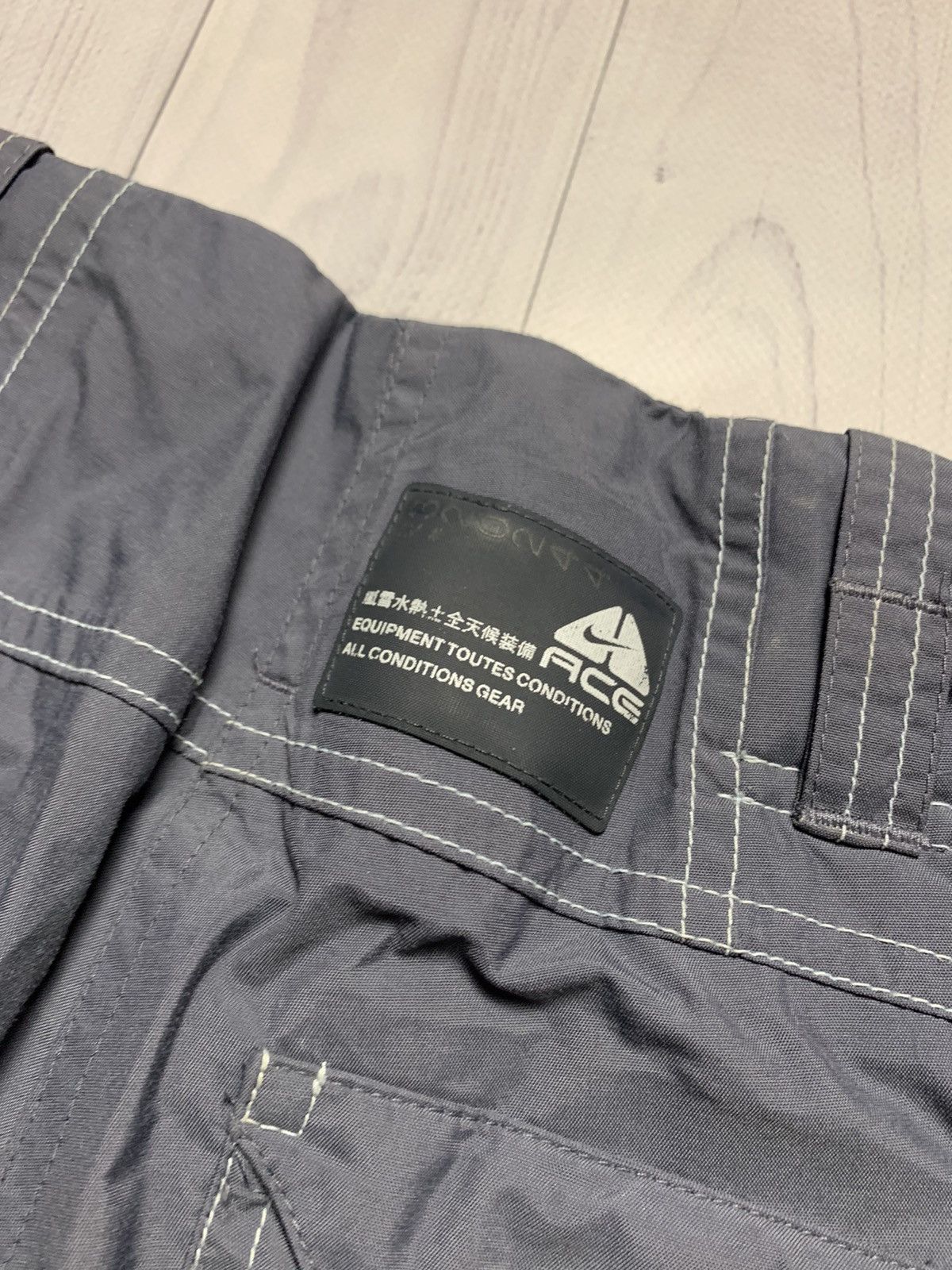 Nike × Nike ACG × Vintage Vintage Nike ACG ski pants women’s size M logo Size 30" / US 8 / IT 44 - 13 Thumbnail