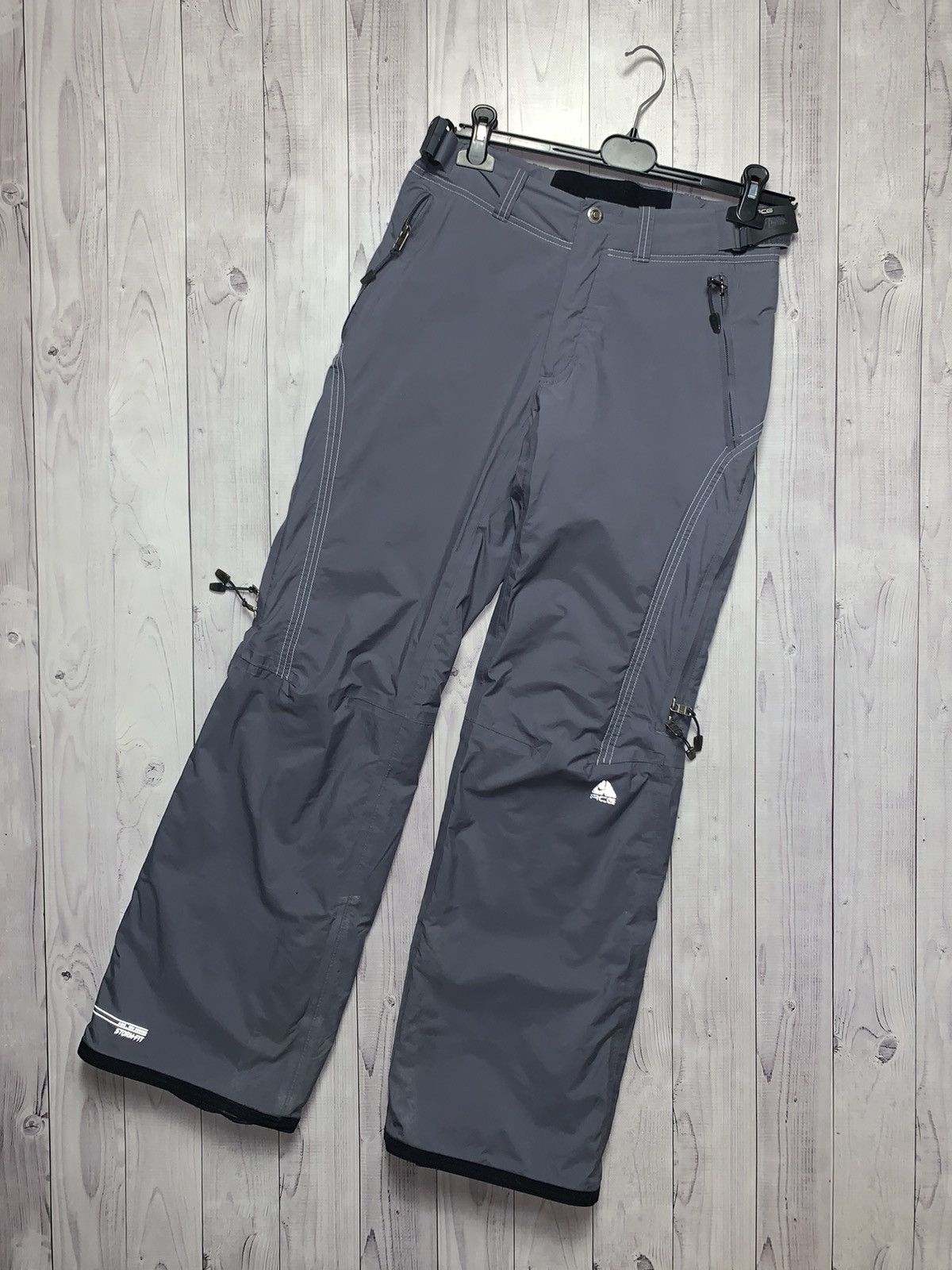 Nike × Nike ACG × Vintage Vintage Nike ACG ski pants women’s size M logo Size 30" / US 8 / IT 44 - 2 Thumbnail