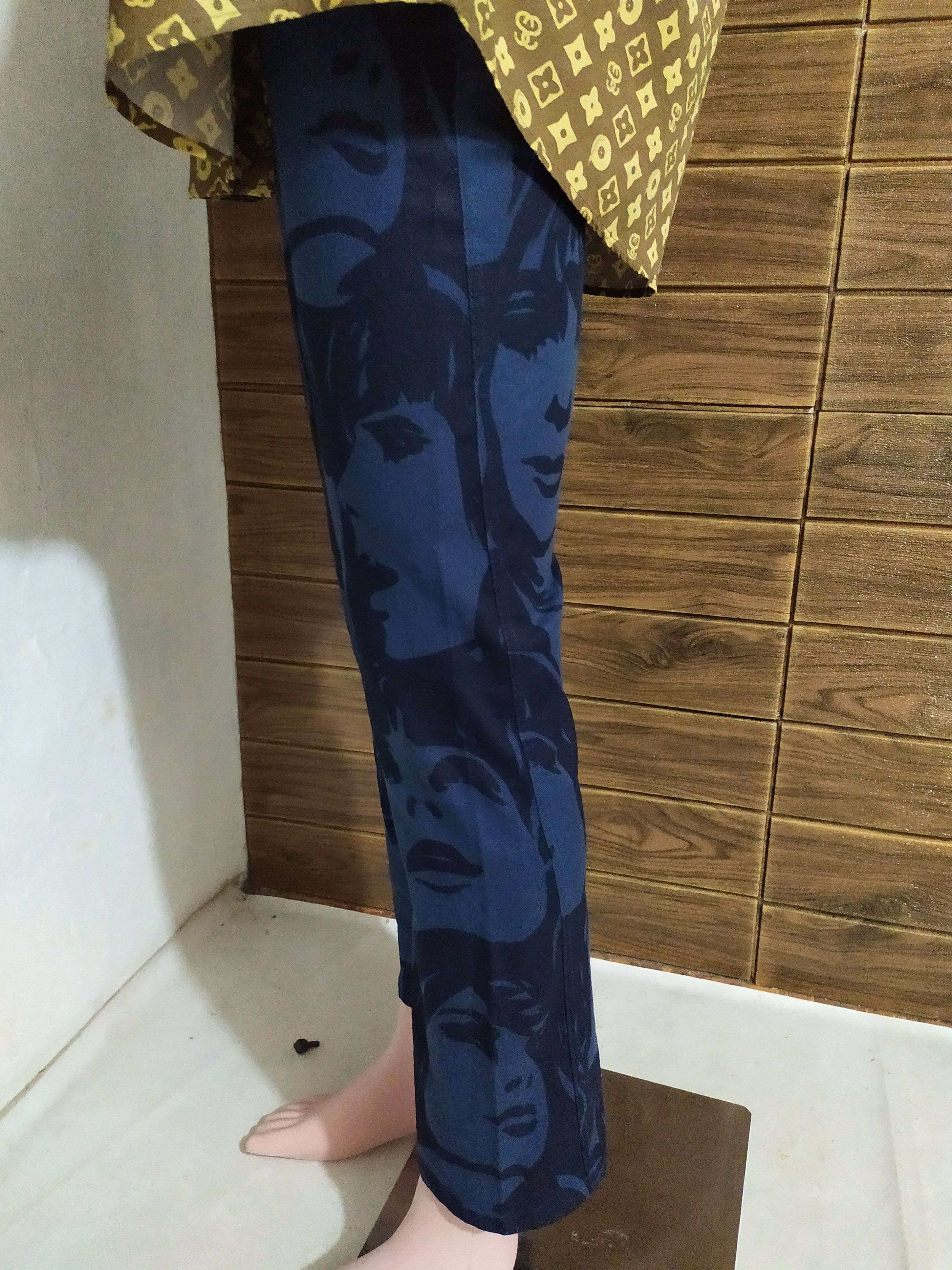 Mango 🔥MNG Fullprint Faces Pants Size US 29 - 11 Thumbnail