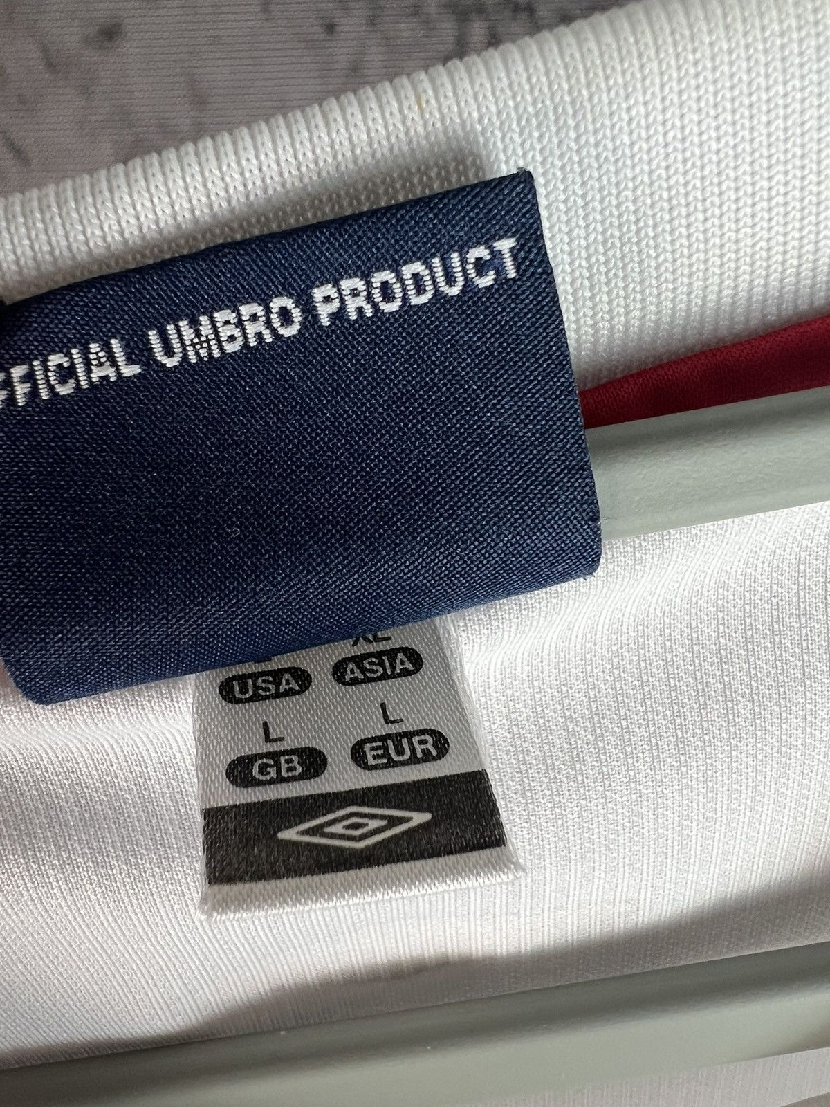 Umbro Vintage umbro England national team jersey Size US L / EU 52-54 / 3 - 4 Thumbnail