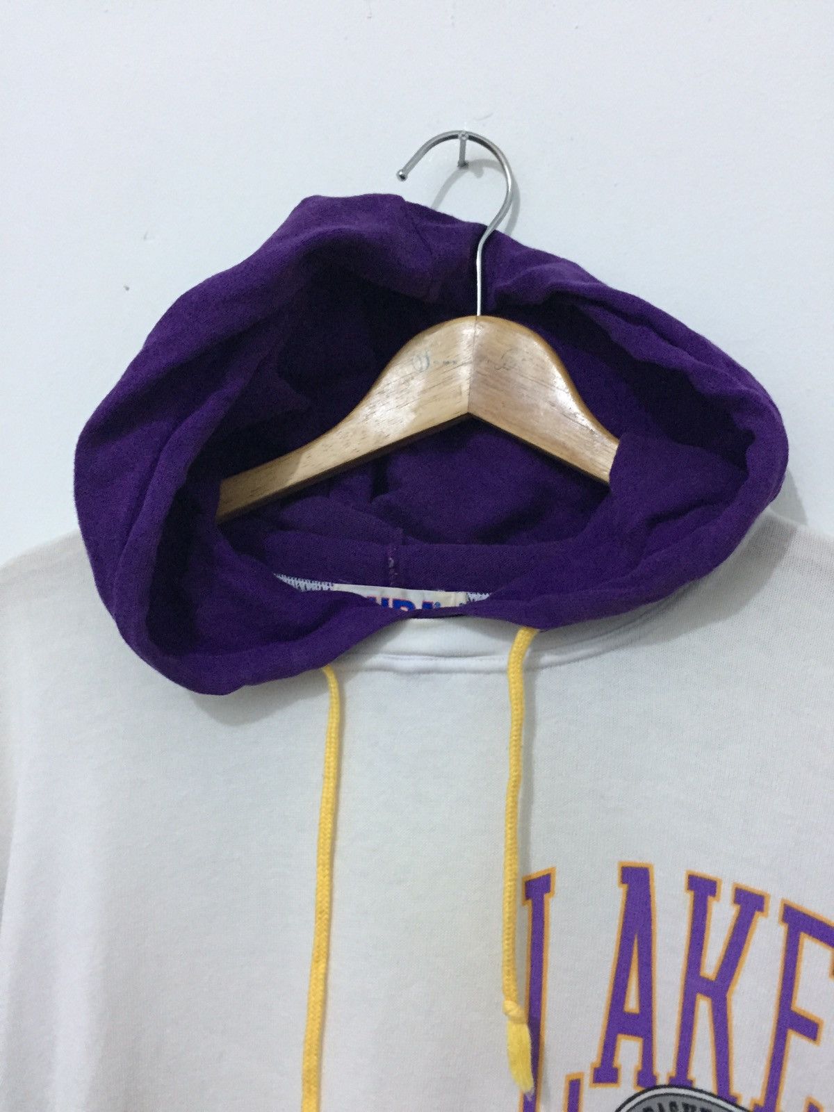 NBA Vintage Lakers Shirts Size US L / EU 52-54 / 3 - 6 Thumbnail