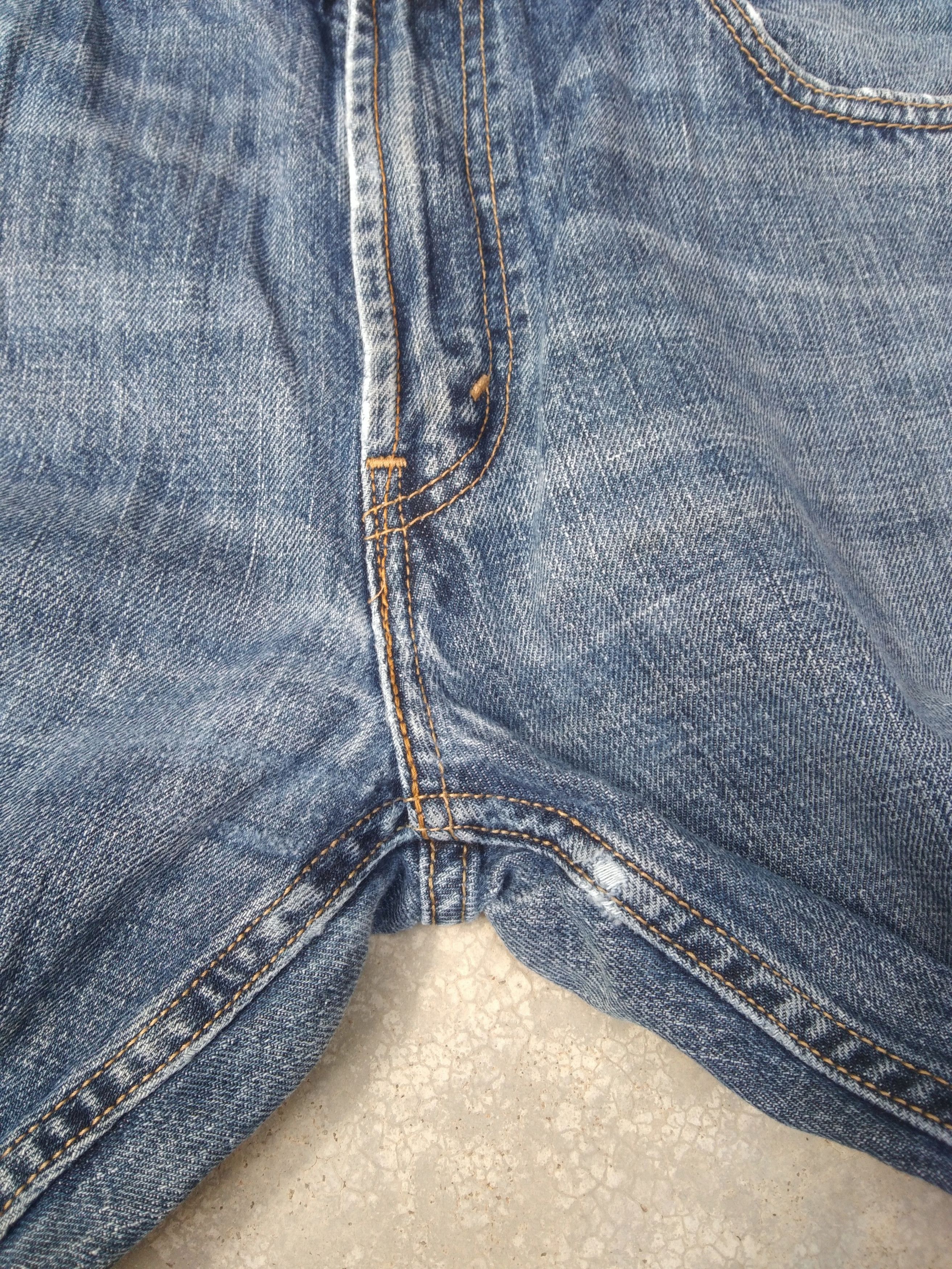 Levi's Vintage Levi's Jeans 557 Relaxed Boot Cut Painter Denim Size US 34 / EU 50 - 7 Thumbnail