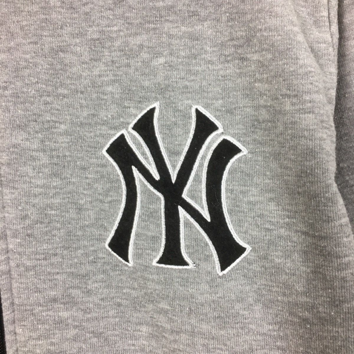 MLB × New York Yankees × Nutmeg Vintage New York Yankees Baseball Team Genuine Merchanoise Size US M / EU 48-50 / 2 - 2 Thumbnail