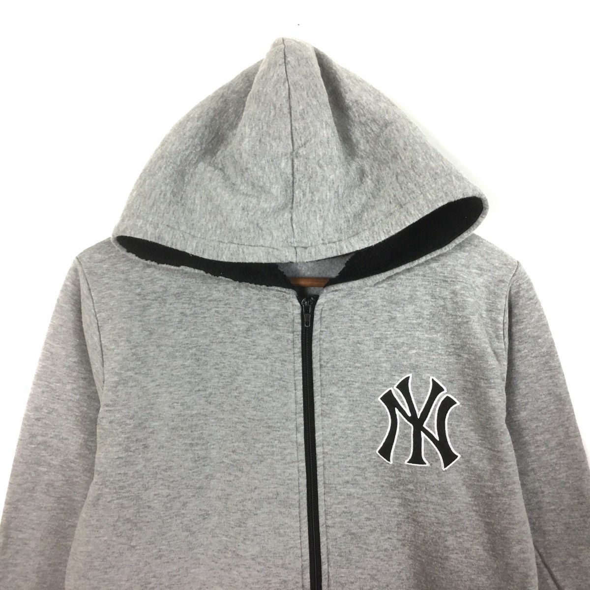 MLB × New York Yankees × Nutmeg Vintage New York Yankees Baseball Team Genuine Merchanoise Size US M / EU 48-50 / 2 - 3 Thumbnail