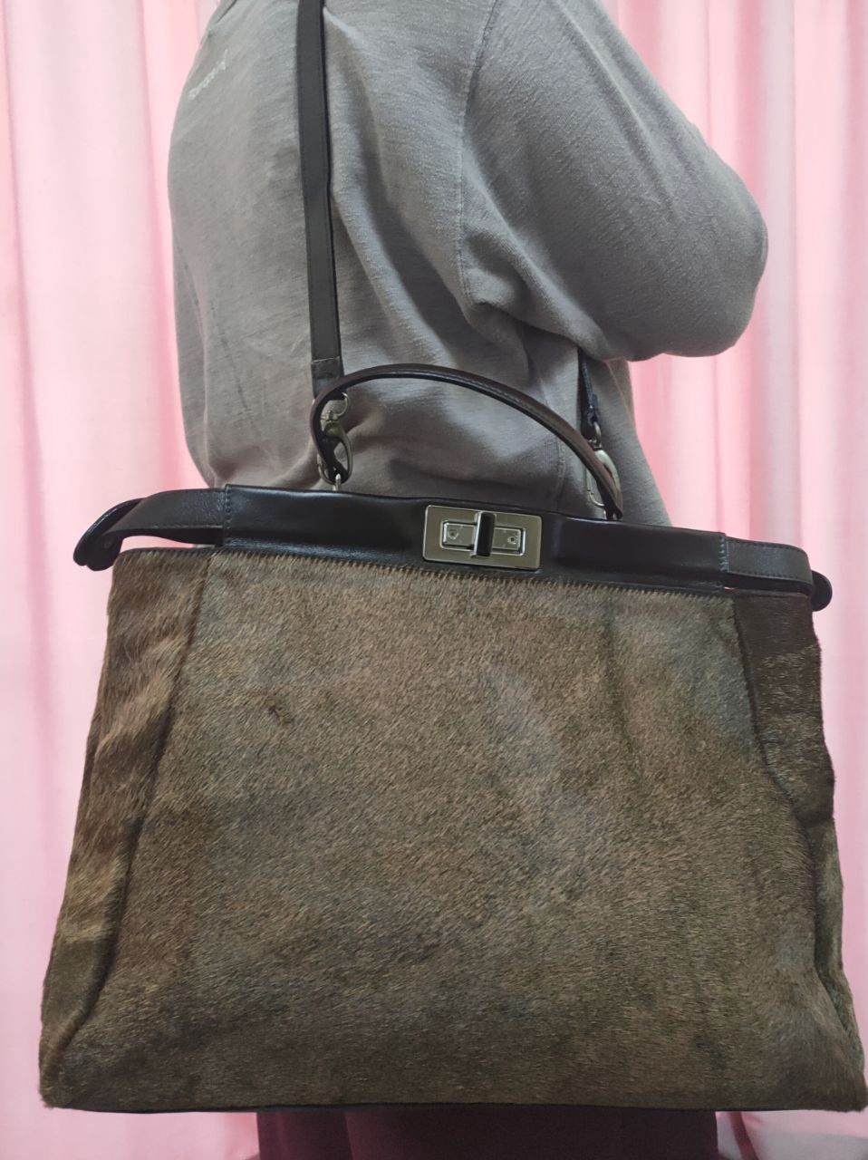 Genuine Leather Rare Fur/Leather Messenger Bag Size ONE SIZE - 10 Thumbnail