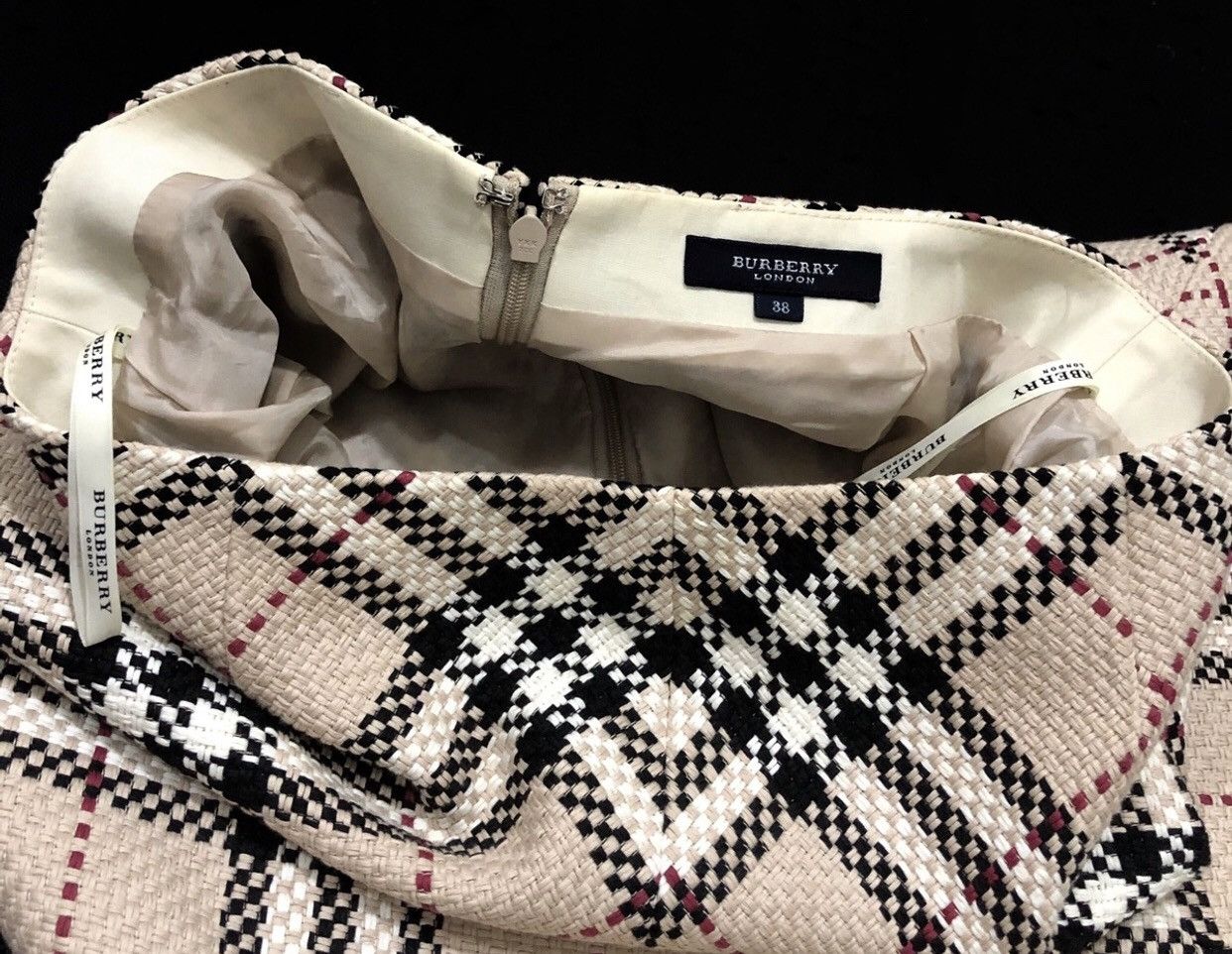 Burberry Burberry London Novacheck latticed Short Skirt Style Size 28" / US 6 / IT 42 - 6 Thumbnail