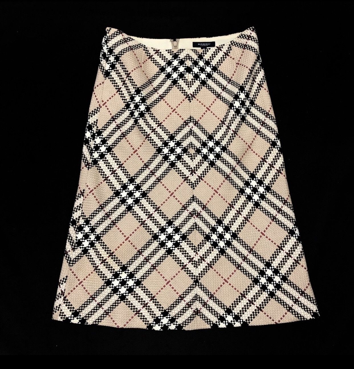 Burberry Burberry London Novacheck latticed Short Skirt Style Size 28" / US 6 / IT 42 - 1 Thumbnail