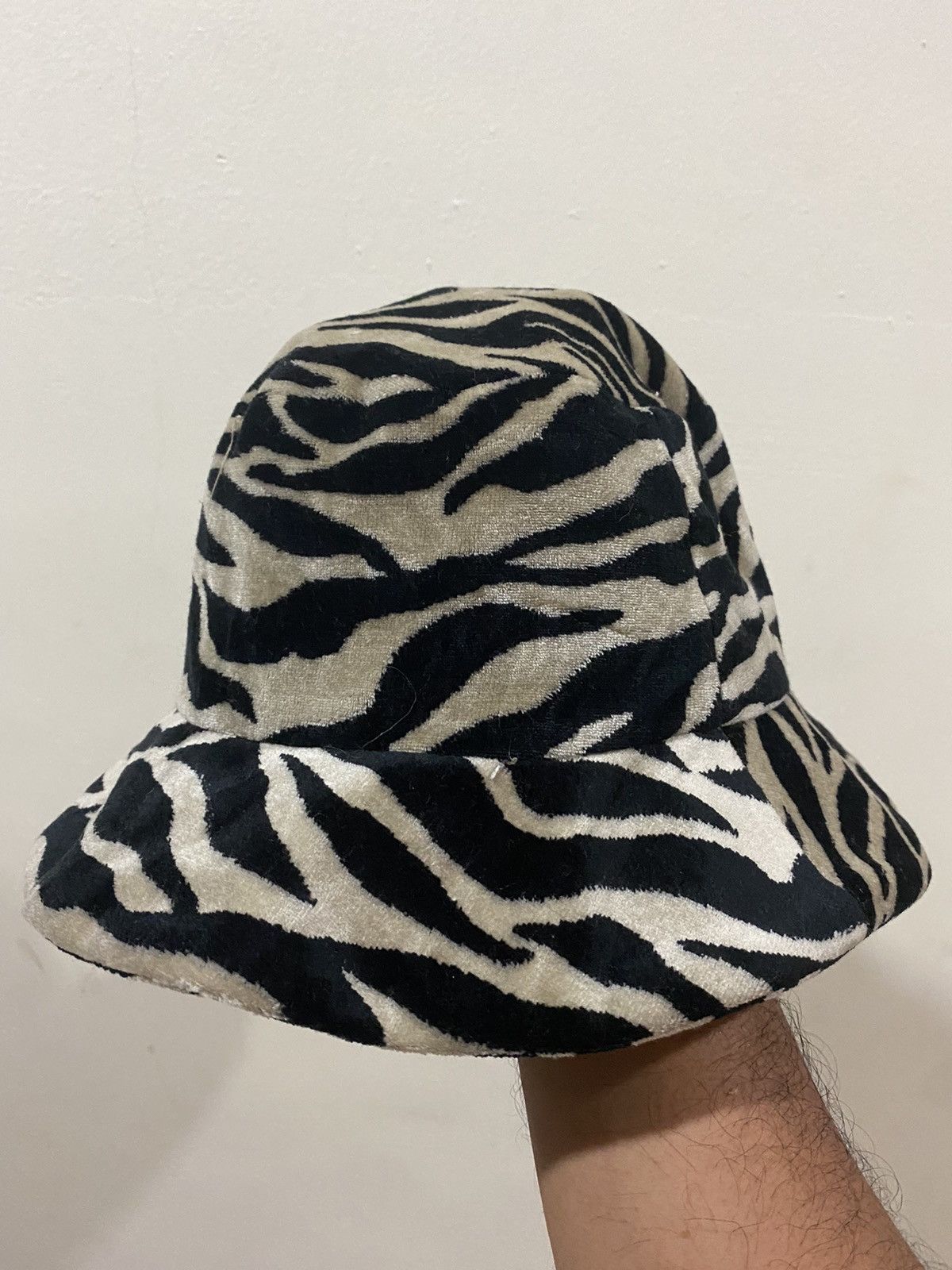 Japanese Brand × Other × Vintage 🔥Vintage🔥 Floridakeys Zebra Stripes Bucket Hat Size ONE SIZE - 4 Thumbnail
