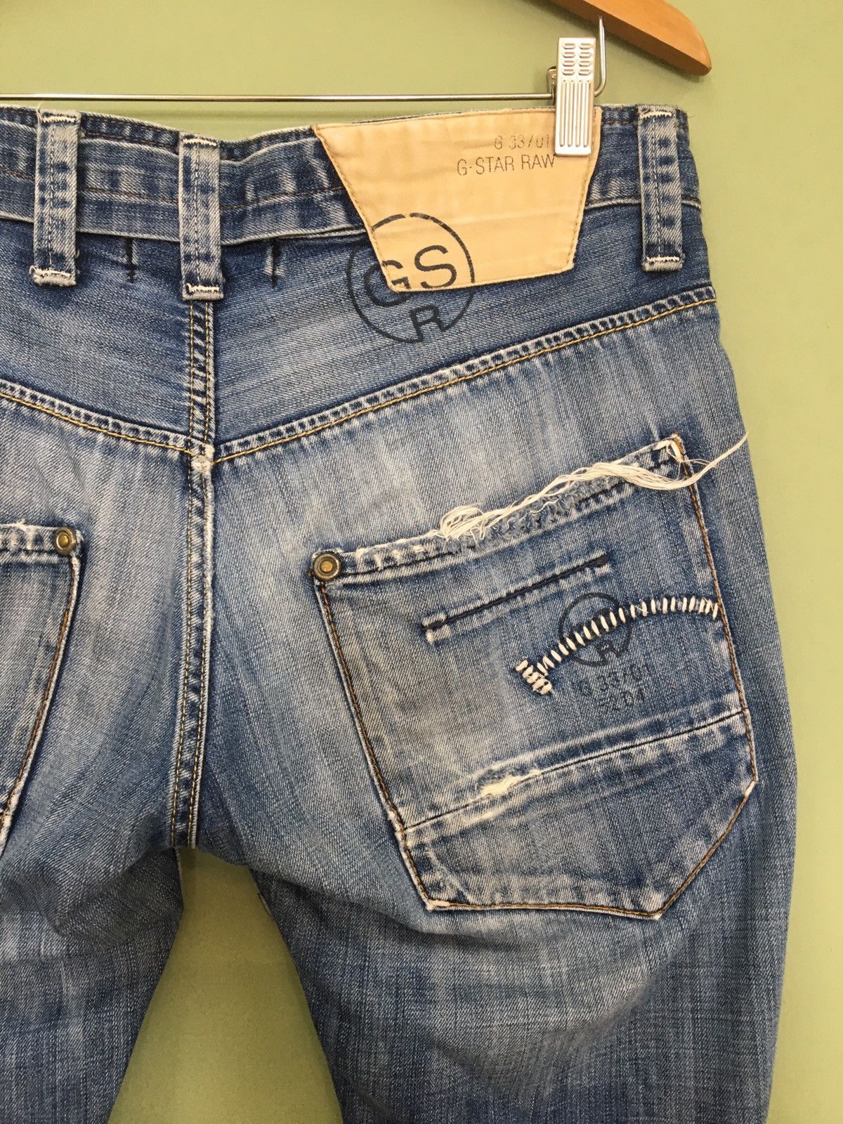 G-Star G-STAR RAW - RELAXED FIT DISTRESSED WASHED RIPPED JEANS Size US 33 - 10 Thumbnail