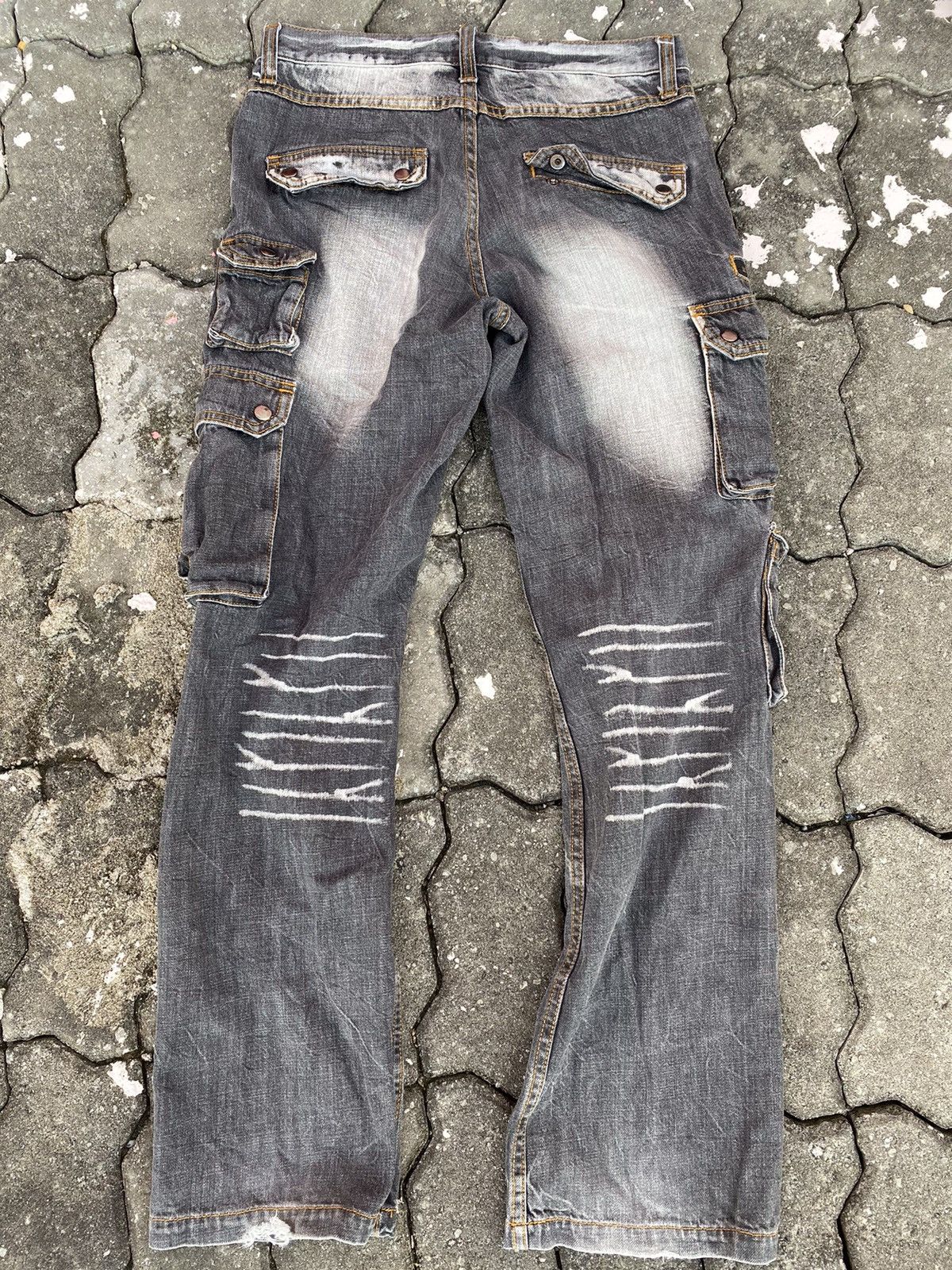 Japanese Brand Rare japanese brand multi pocket jeans Size US 32 / EU 48 - 5 Thumbnail