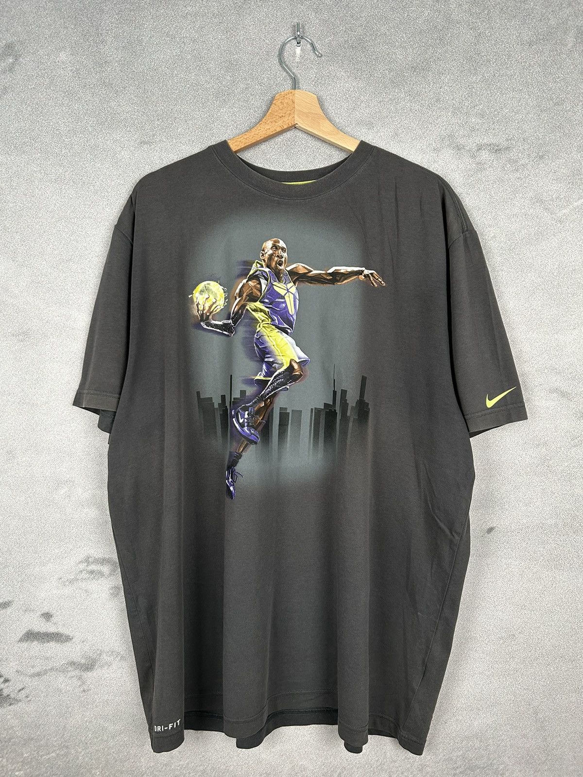NBA Nike Kobe Bryant NBA Graphic Tee Basketball Streetwear Size US XXL / EU 58 / 5 - 1 Thumbnail