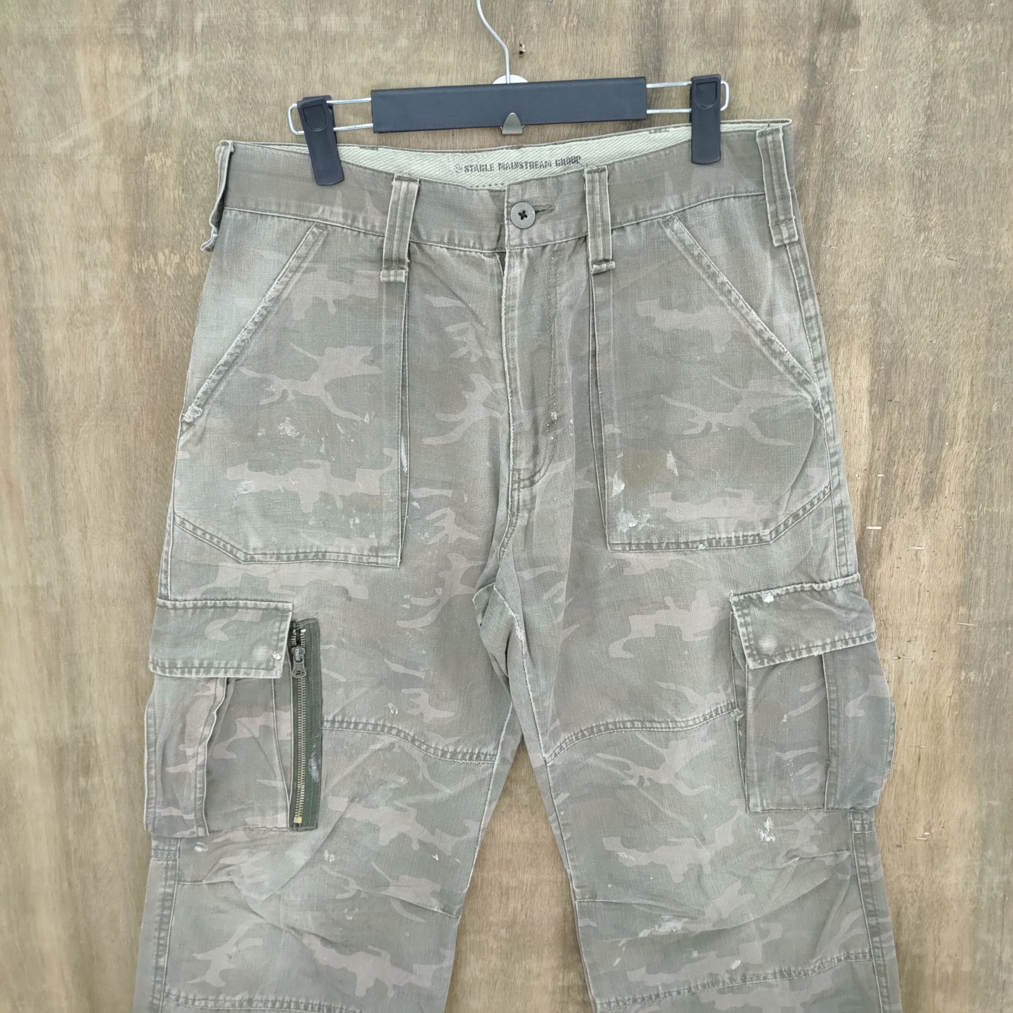 Vintage VINTAGE STABLE MAINSTREAM CAMO FADED BAGGY CARGO PANTS Size US 30 / EU 46 - 4 Thumbnail