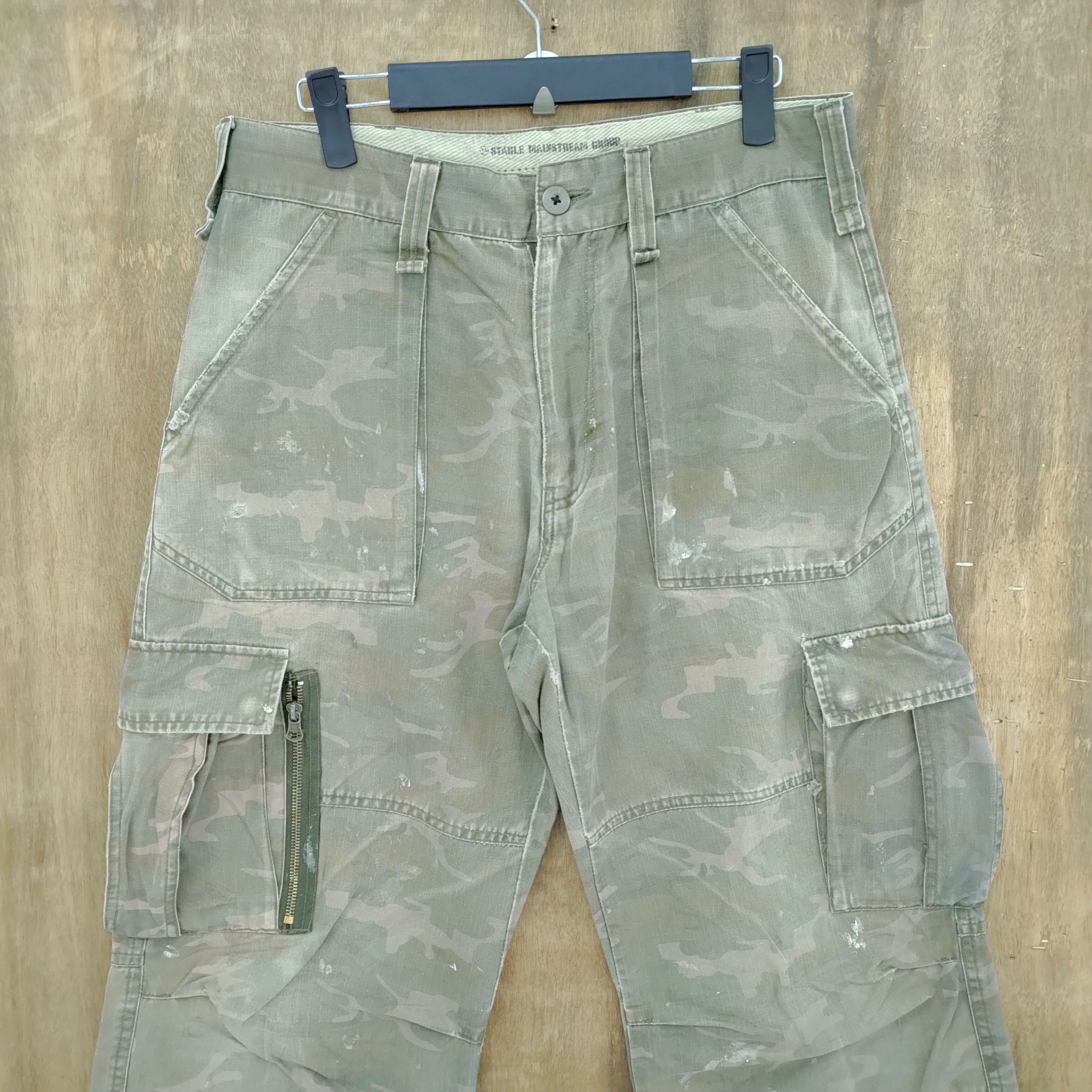 Vintage VINTAGE STABLE MAINSTREAM CAMO FADED BAGGY CARGO PANTS Size US 30 / EU 46 - 2 Thumbnail