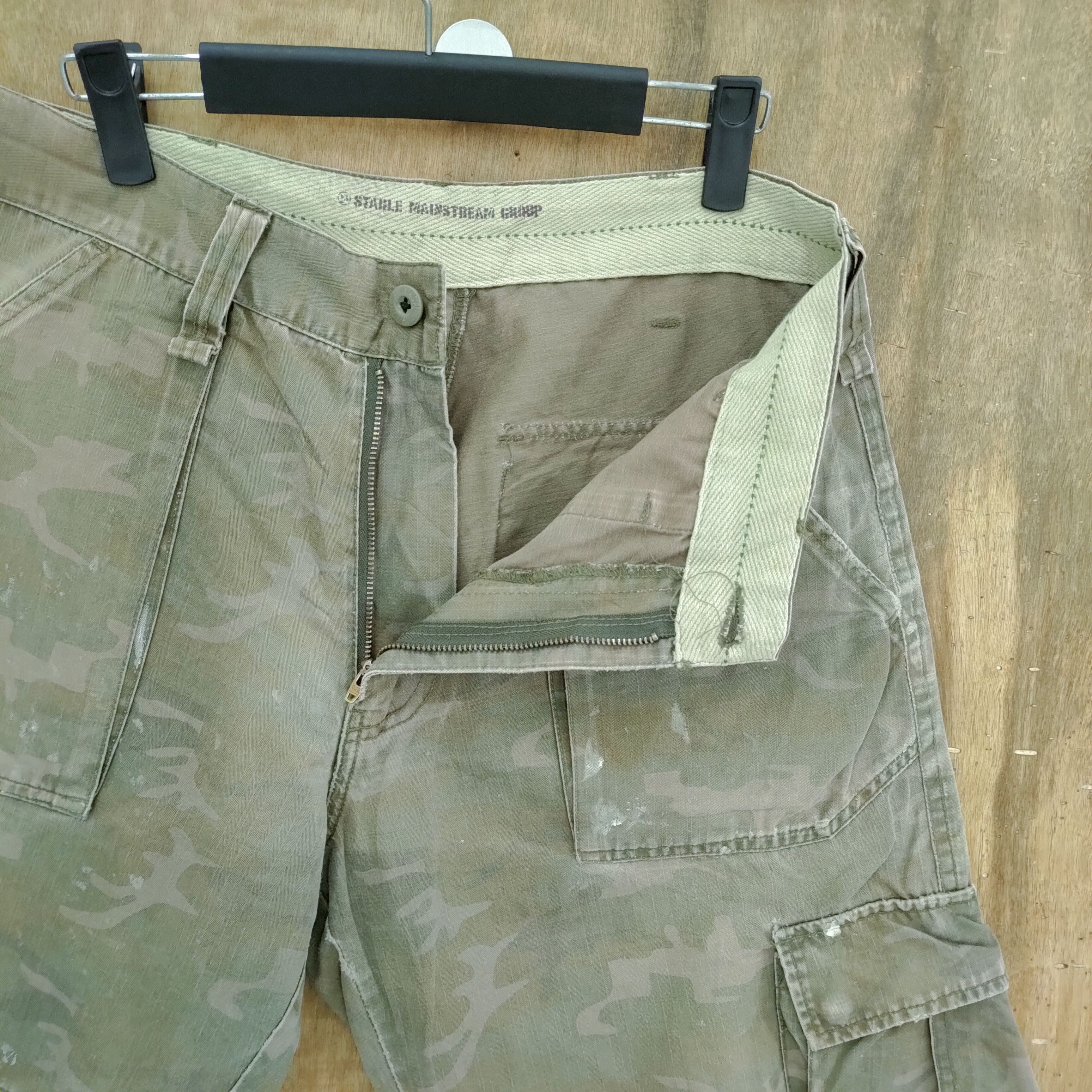 Vintage VINTAGE STABLE MAINSTREAM CAMO FADED BAGGY CARGO PANTS Size US 30 / EU 46 - 5 Thumbnail