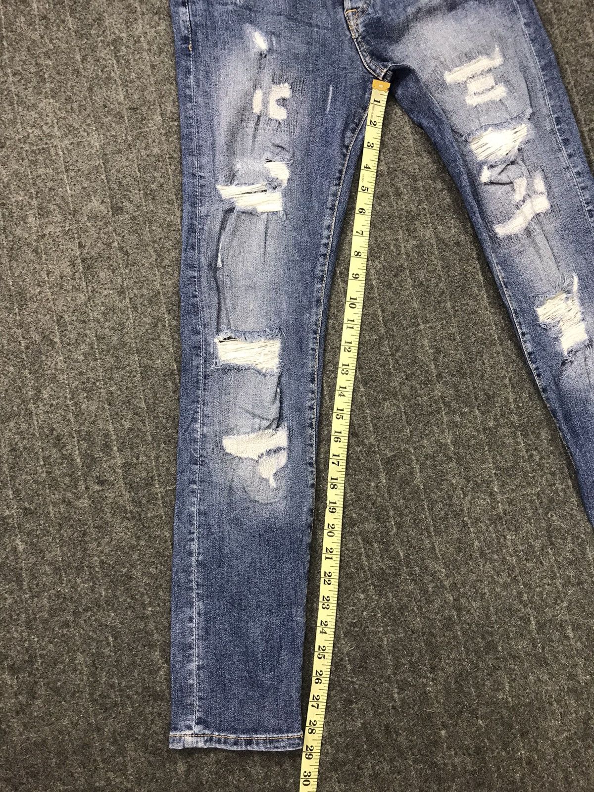 H&M × Vintage H&M Denim Skinny Cut Style Pants Buttonfly Distressed Denim Size US 29 - 13 Thumbnail