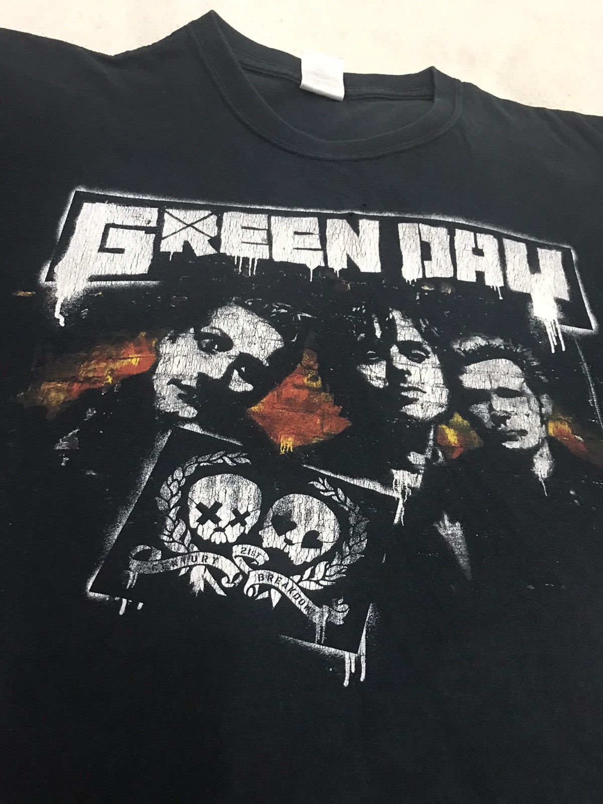 Band Tees Green Day Punk Rock Cover Album Tee Size US M / EU 48-50 / 2 - 3 Thumbnail