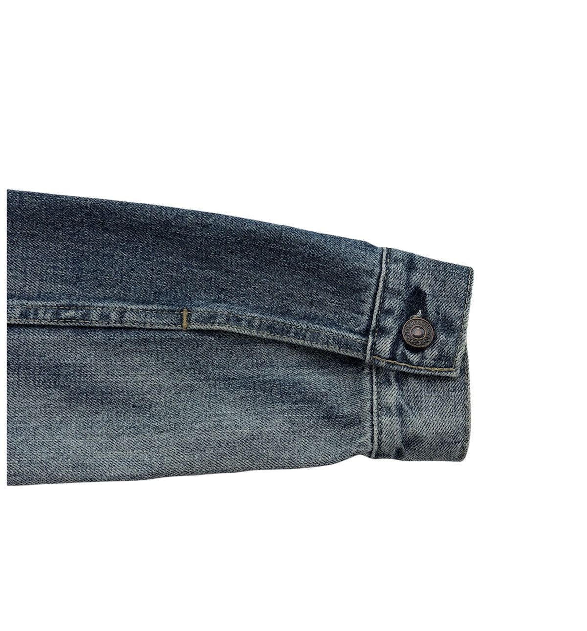 Levi's Vintage Clothing Vintage Levi's Denim Distressed Trucker Jacket Size US M / EU 48-50 / 2 - 11 Thumbnail
