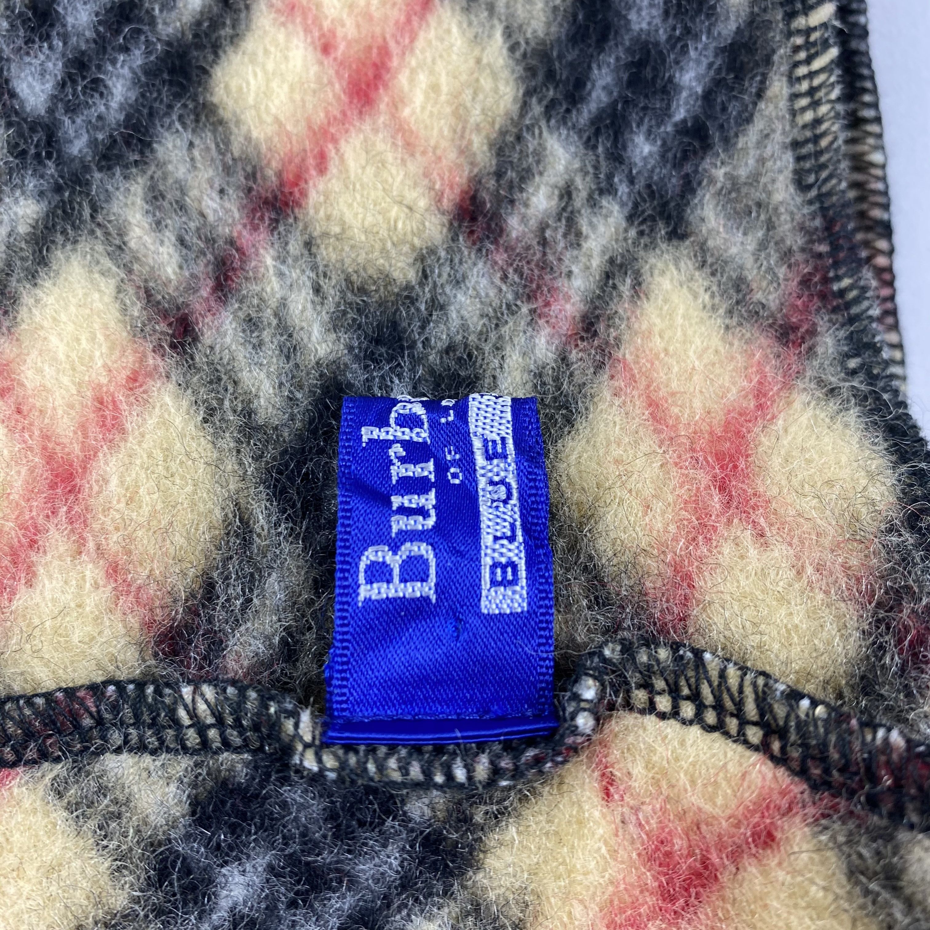 Burberry Burberry Scarves / Muffler / Neckwear Size ONE SIZE - 5 Thumbnail