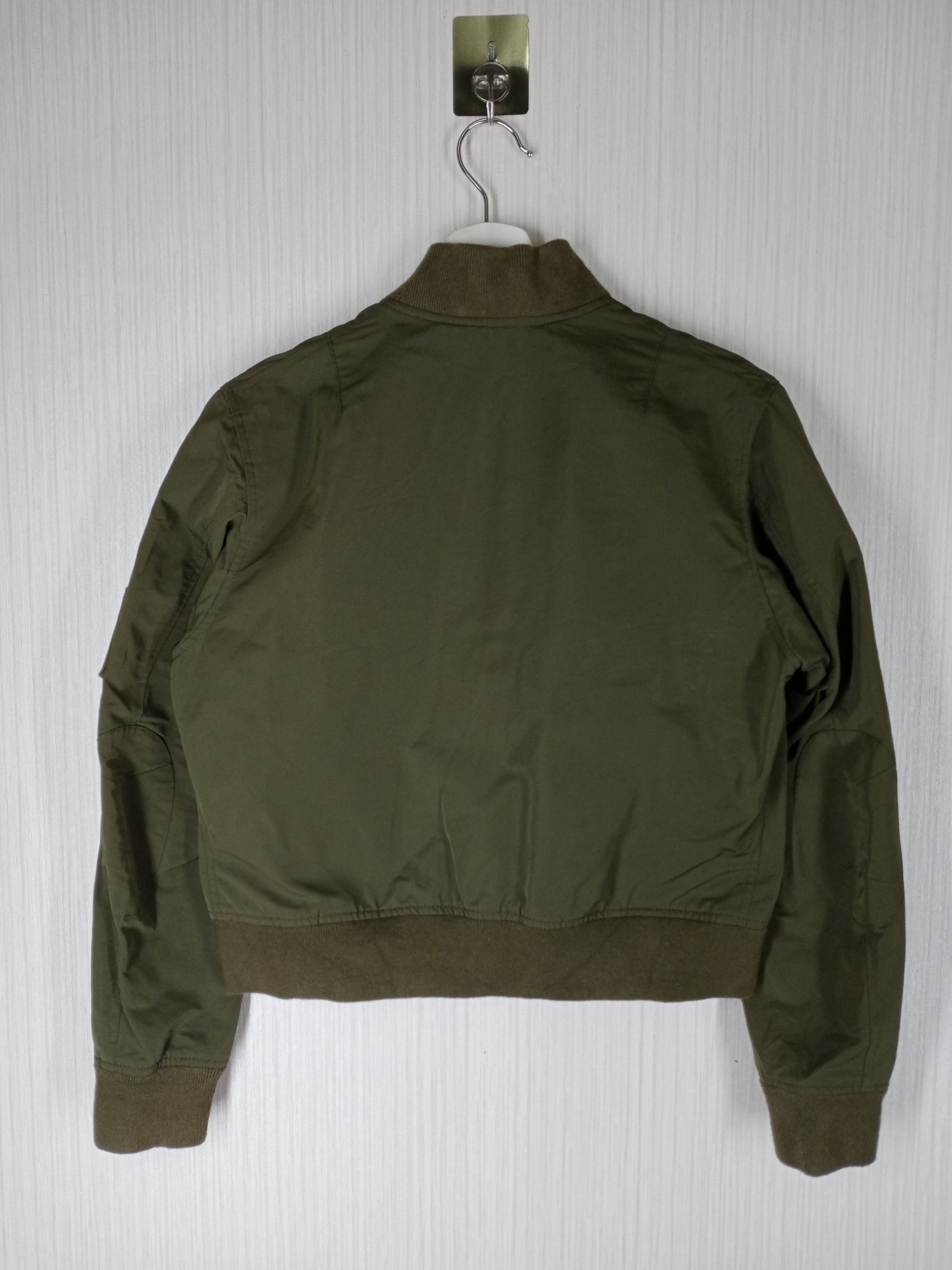 Uniqlo Carine Roitfeld X Uniqlo Cropped Bomber Jacket Size US S / EU 44-46 / 1 - 5 Thumbnail