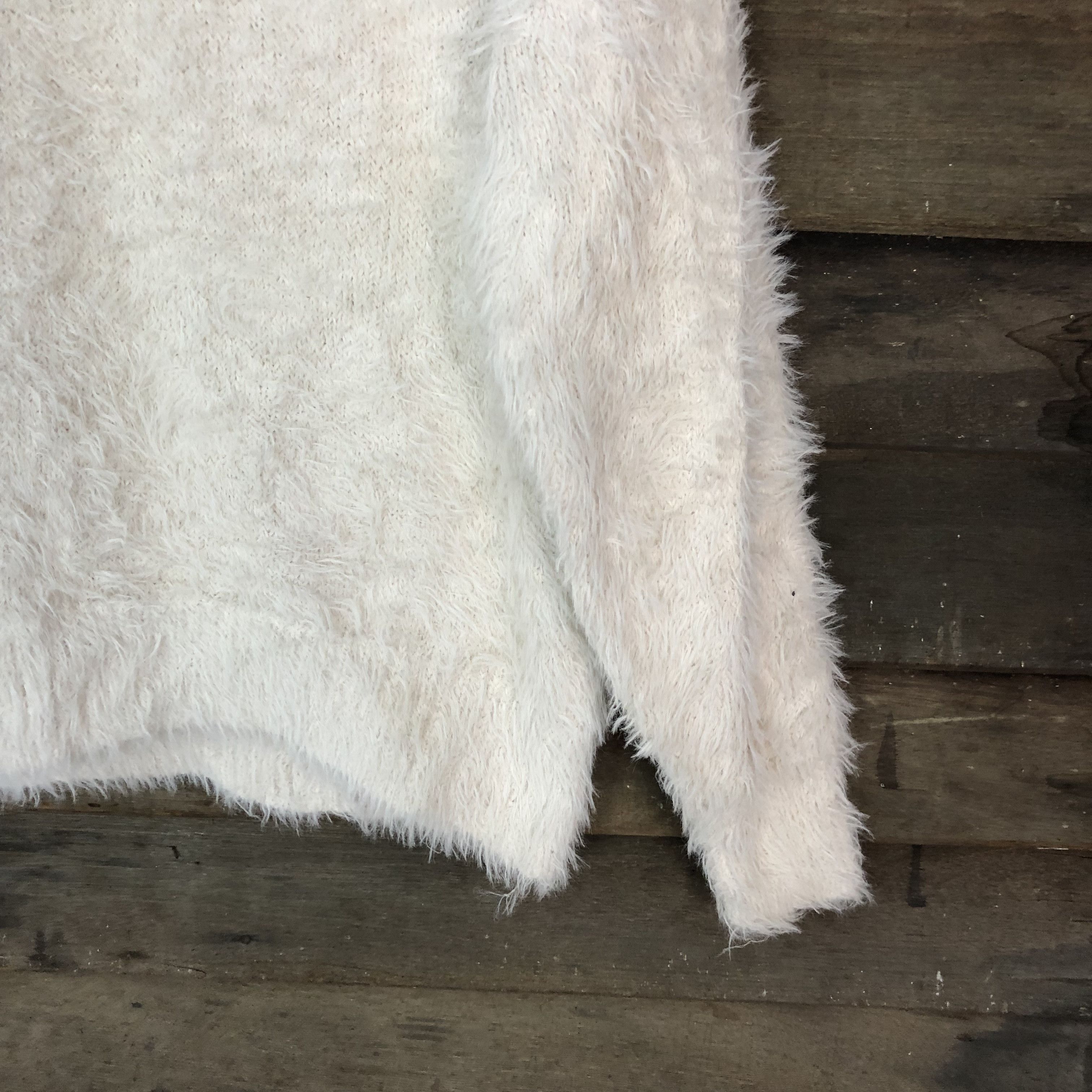 Homespun Knitwear GU White Shag Shaggy Fur Mohair Knitwear #6718 Size US XL / EU 56 / 4 - 5 Thumbnail