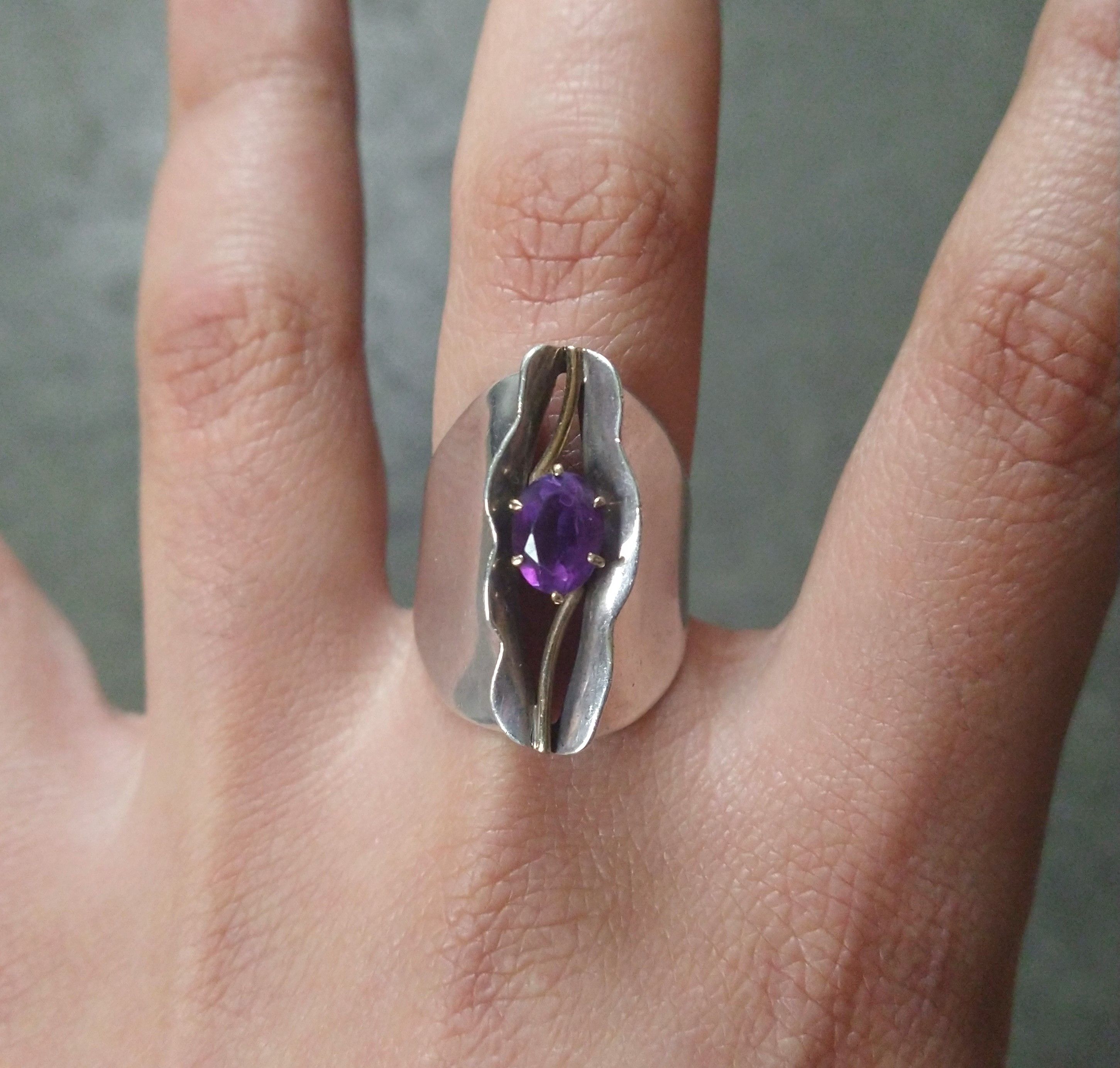 Jewelry × Vintage Vintage Sterling Silver Ring Amethyst Size 9.25 Modern Size ONE SIZE - 13 Thumbnail