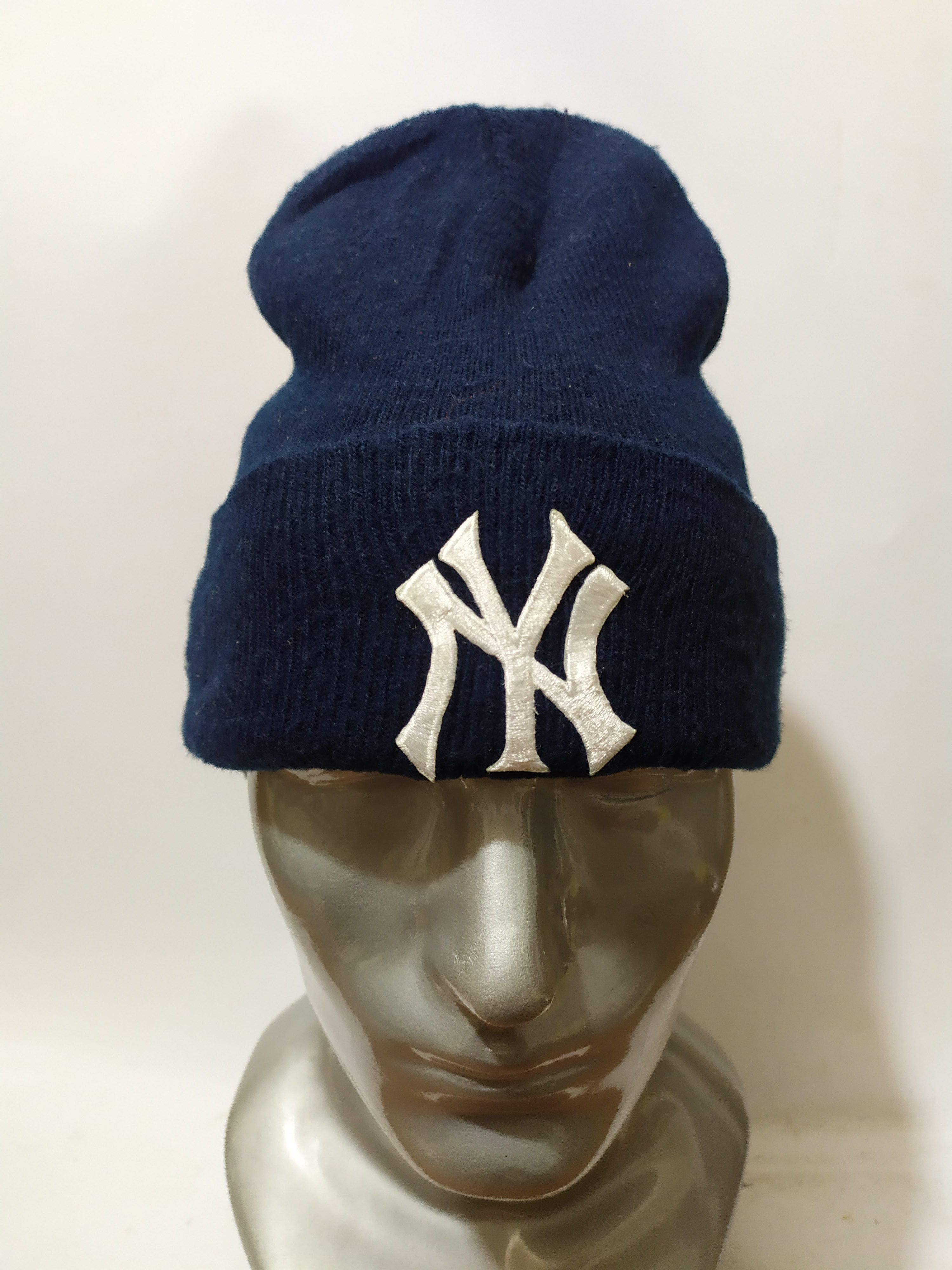 MLB × New York Yankees 🔥MLB Yankees Beanie Size ONE SIZE - 1 Thumbnail