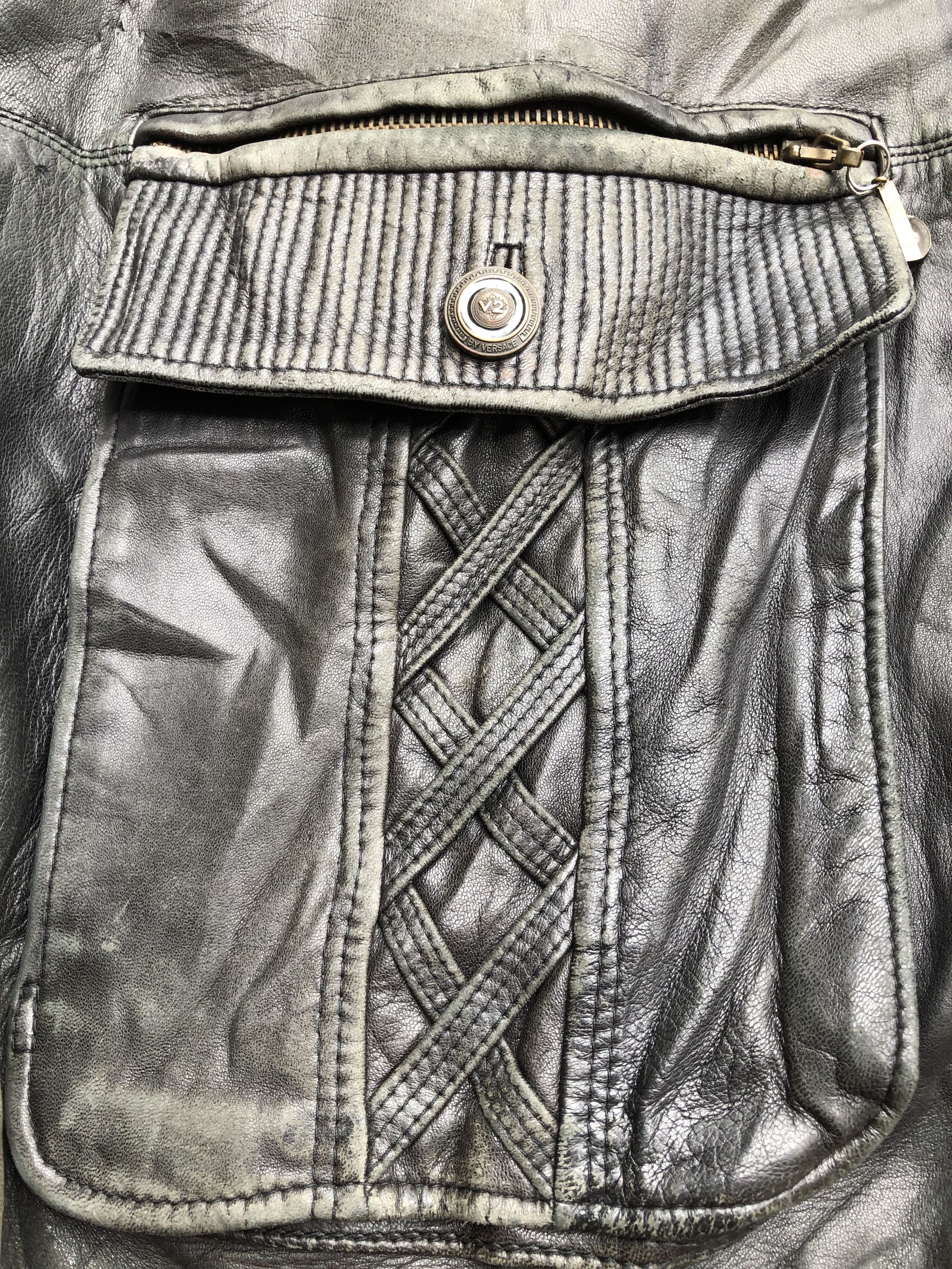 Versace RARE🔥VINTAGE VERSACE V2 DISTRESSED LEATHER JACKET LOOSE Size US L / EU 52-54 / 3 - 7 Thumbnail