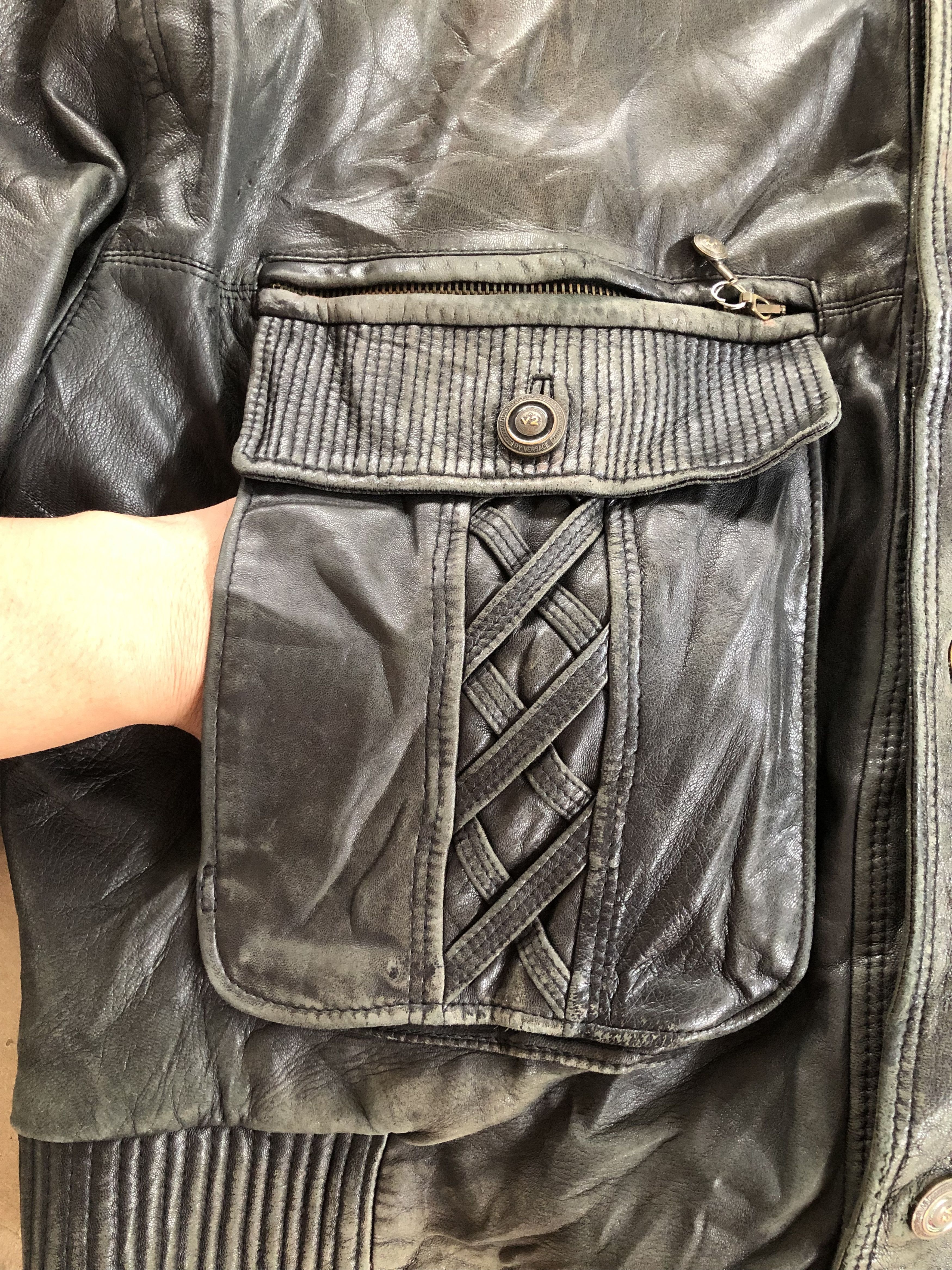 Versace RARE🔥VINTAGE VERSACE V2 DISTRESSED LEATHER JACKET LOOSE Size US L / EU 52-54 / 3 - 13 Thumbnail