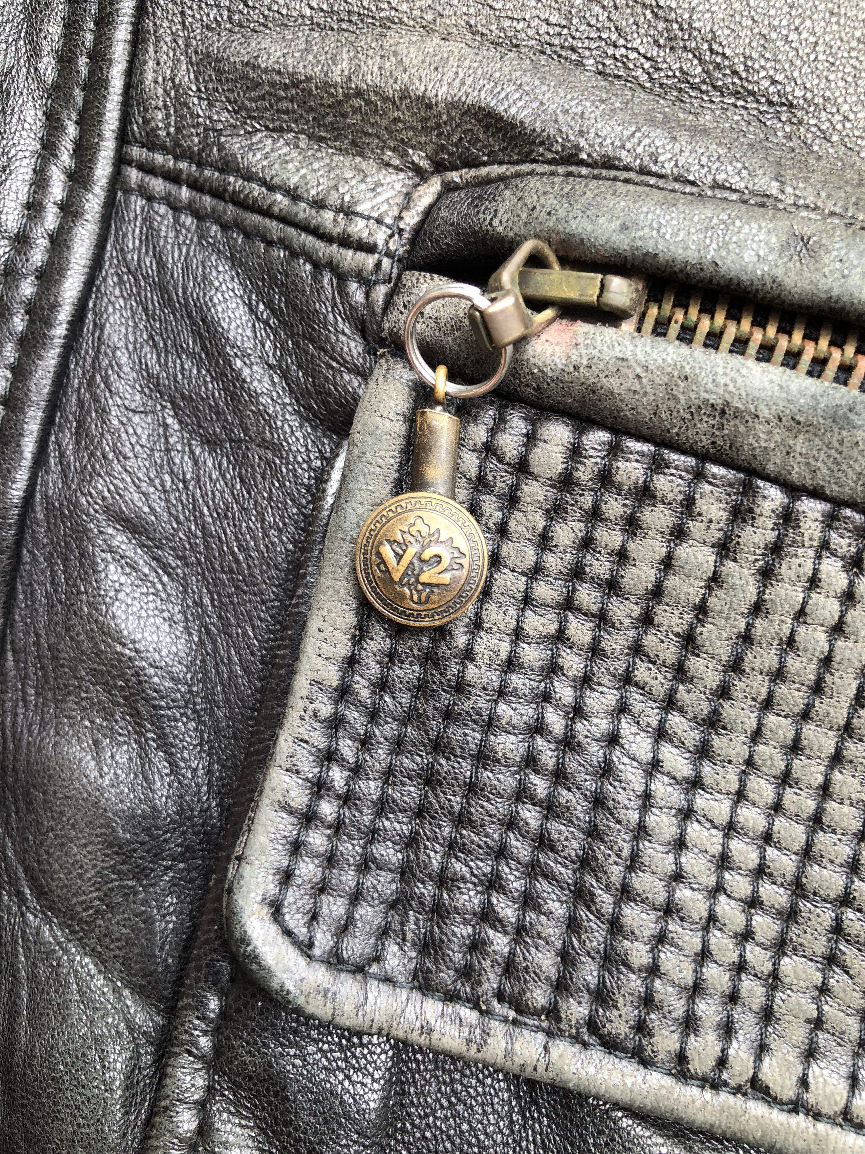 Versace RARE🔥VINTAGE VERSACE V2 DISTRESSED LEATHER JACKET LOOSE Size US L / EU 52-54 / 3 - 8 Thumbnail
