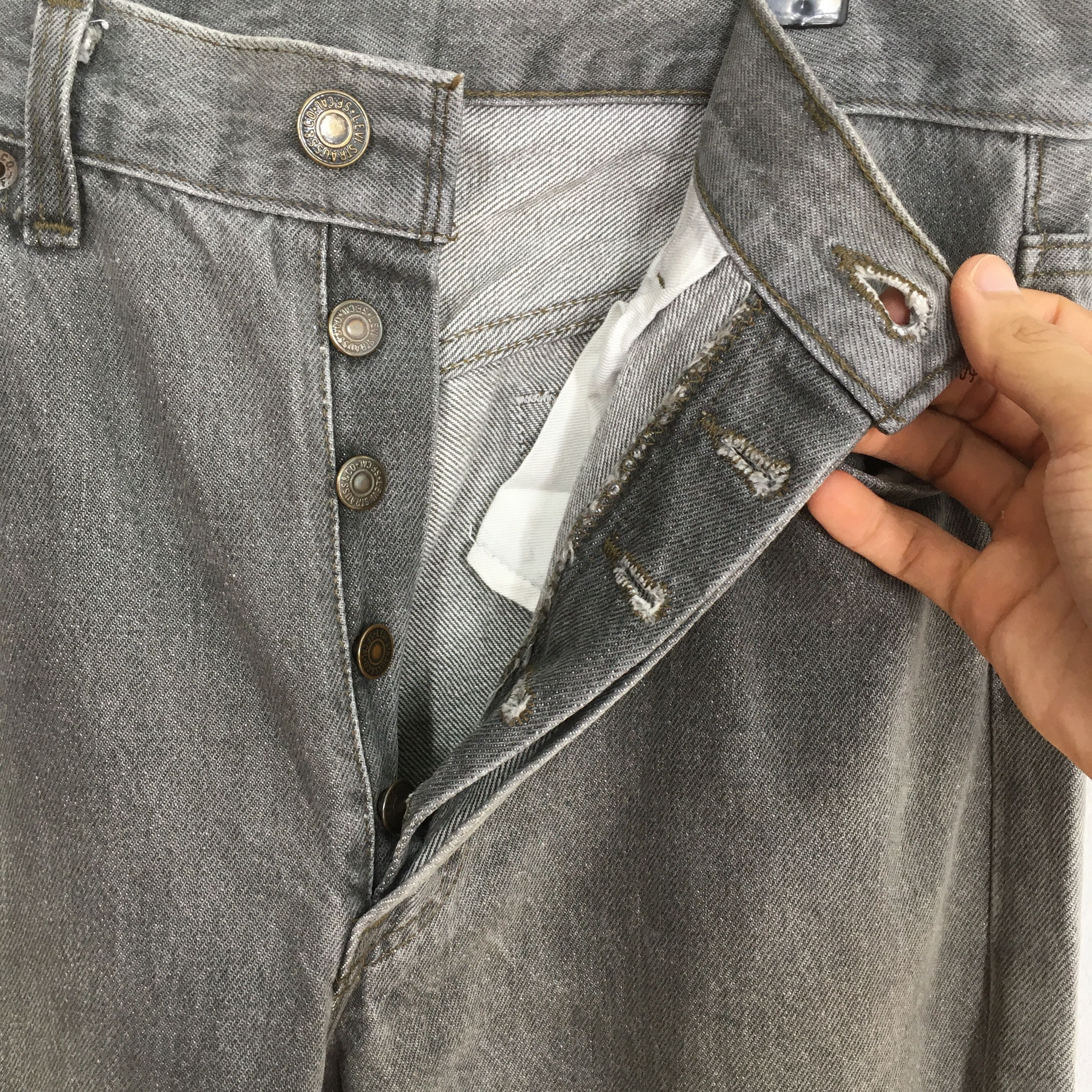Jean Size 29x34 Vintage 90s Levi's 501 Ash Grey Jeans Size US 29 - 10 Thumbnail
