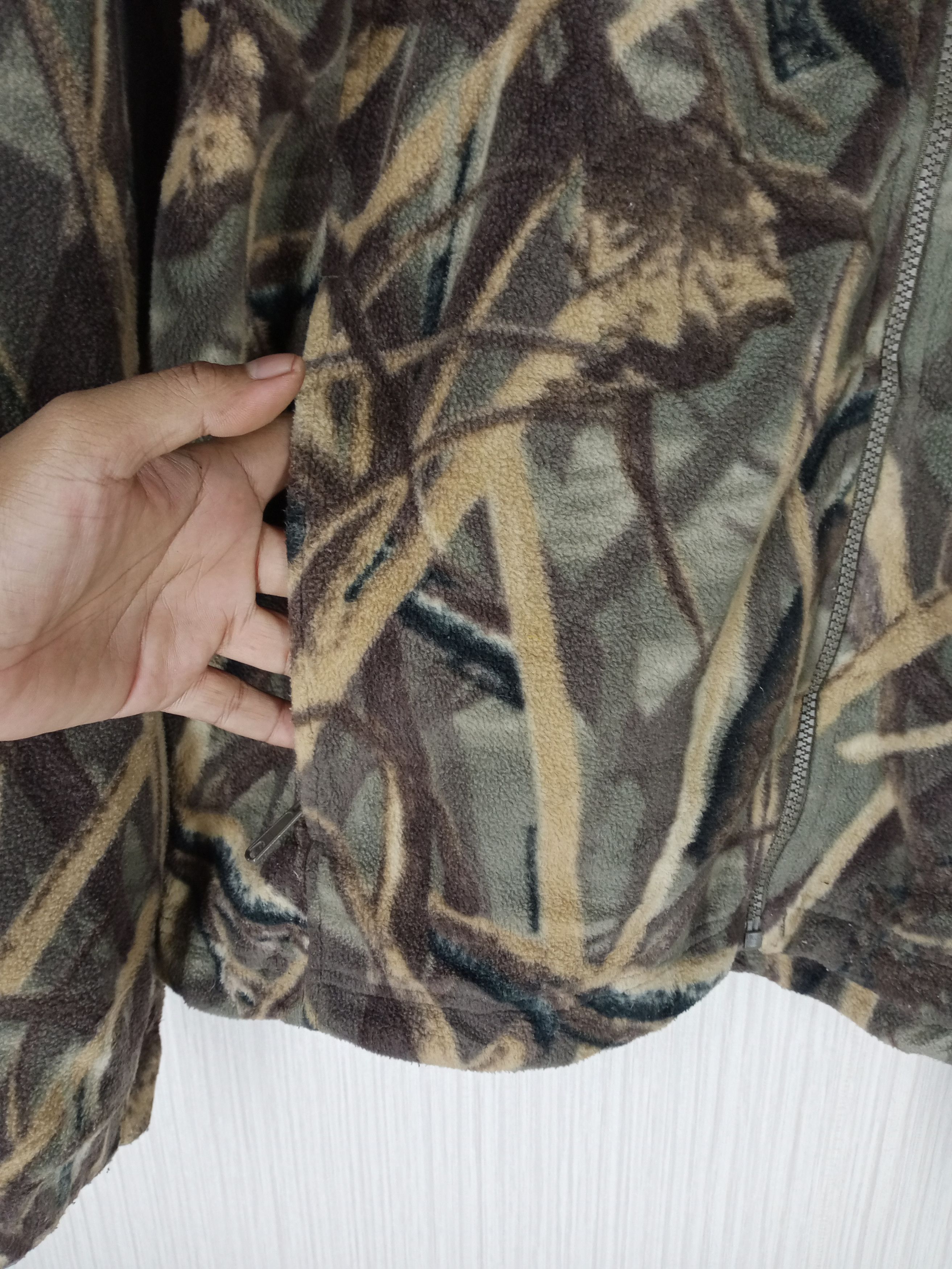 Columbia Vintage Columbia Sportwear Company Camo Fleece Jacket Size US L / EU 52-54 / 3 - 4 Thumbnail