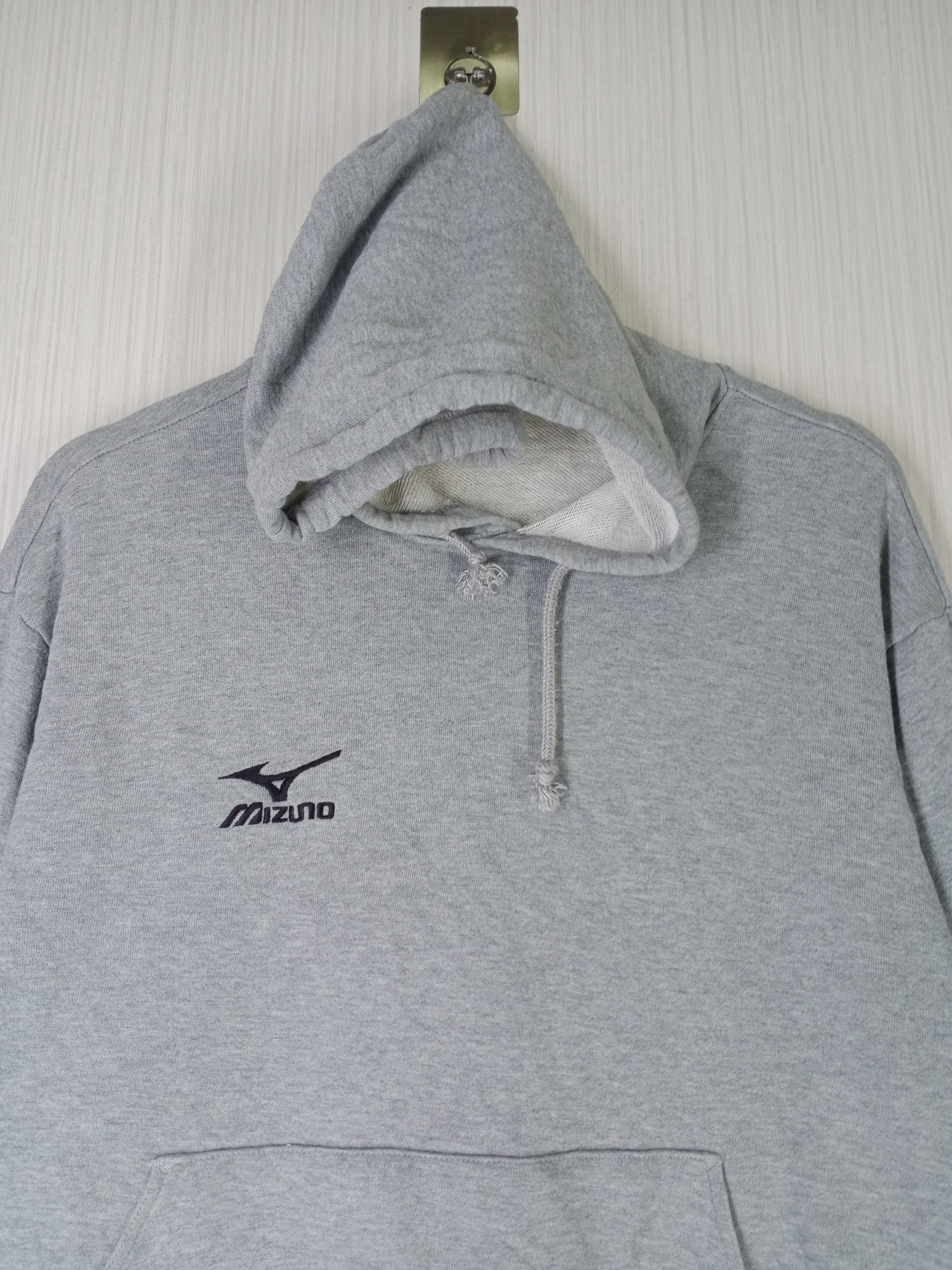 Mizuno Vintage Mizuno Small Logo Embroidered Hoodie Size US M / EU 48-50 / 2 - 2 Thumbnail